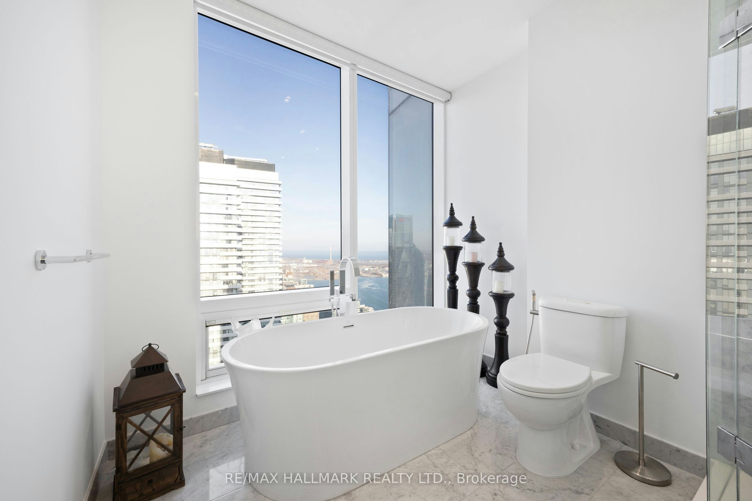 6403-10 York Street, Toronto, ON, M5J 0E1 - 21