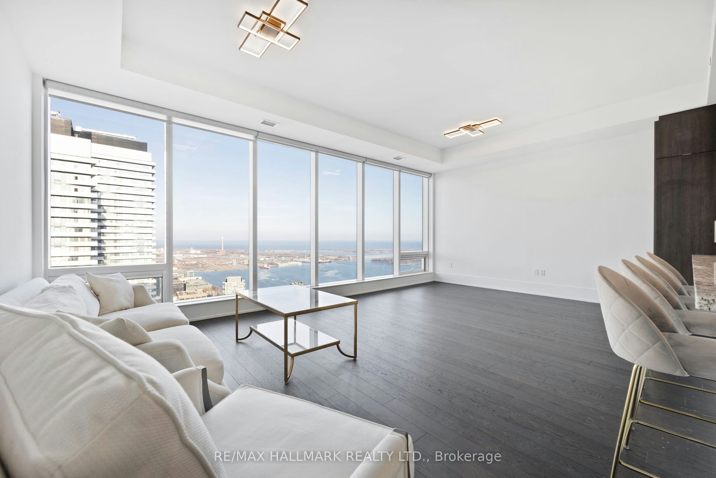 6403-10 York Street, Toronto, ON, M5J 0E1 - 4