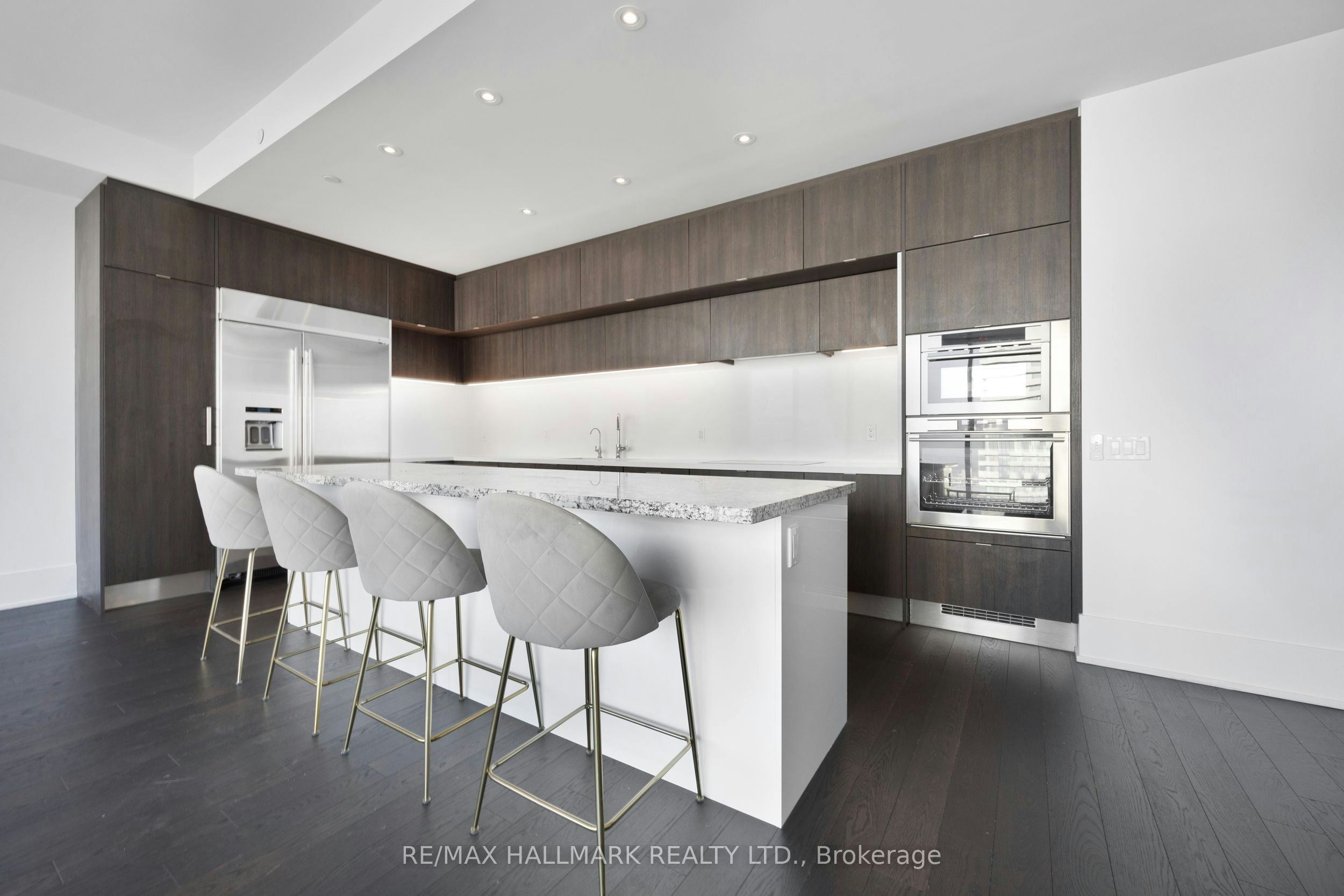 6403-10 York Street, Toronto, ON, M5J 0E1 - 11