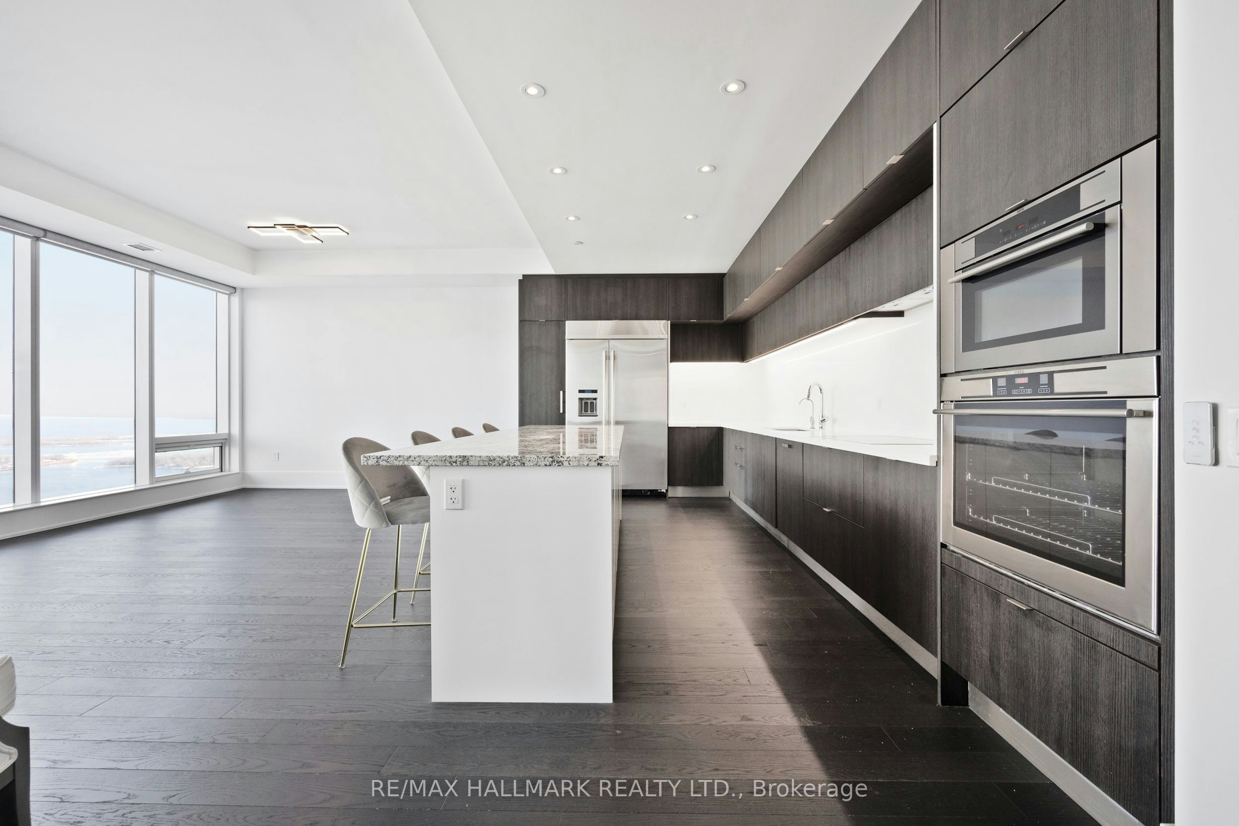 6403-10 York Street, Toronto, ON, M5J 0E1 - 10