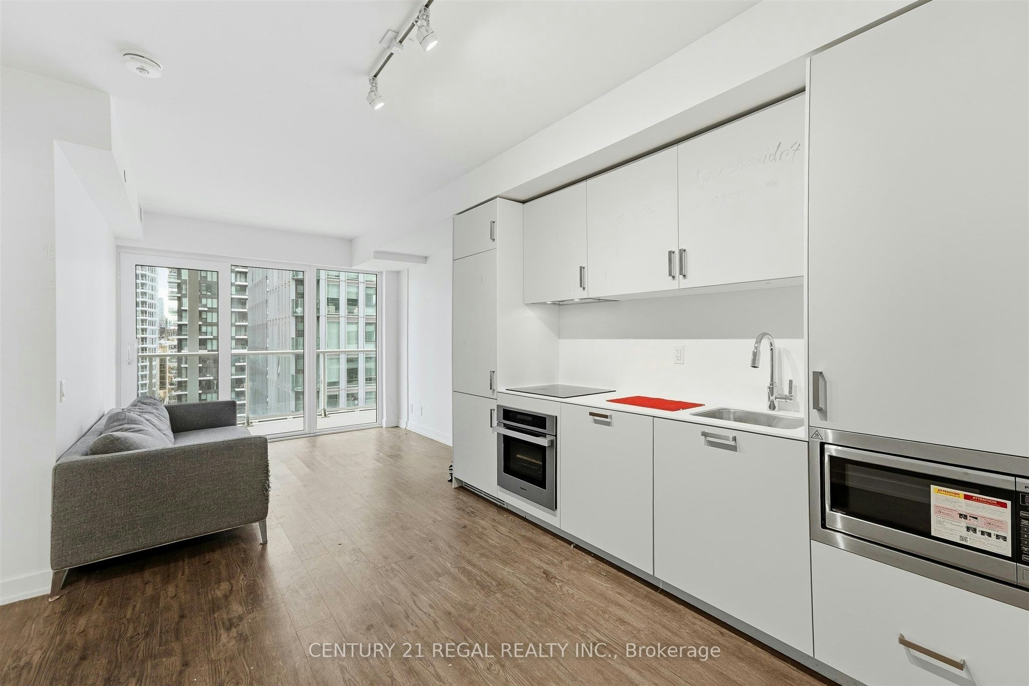 1915-88 Queen Street E, Toronto, ON, M5C 0B6 - 10