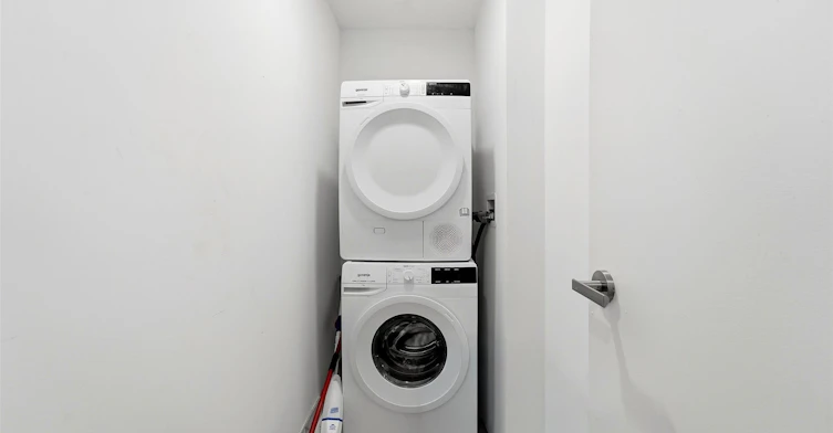 1915-88 Queen Street E, Toronto, ON, M5C 0B6 - 17