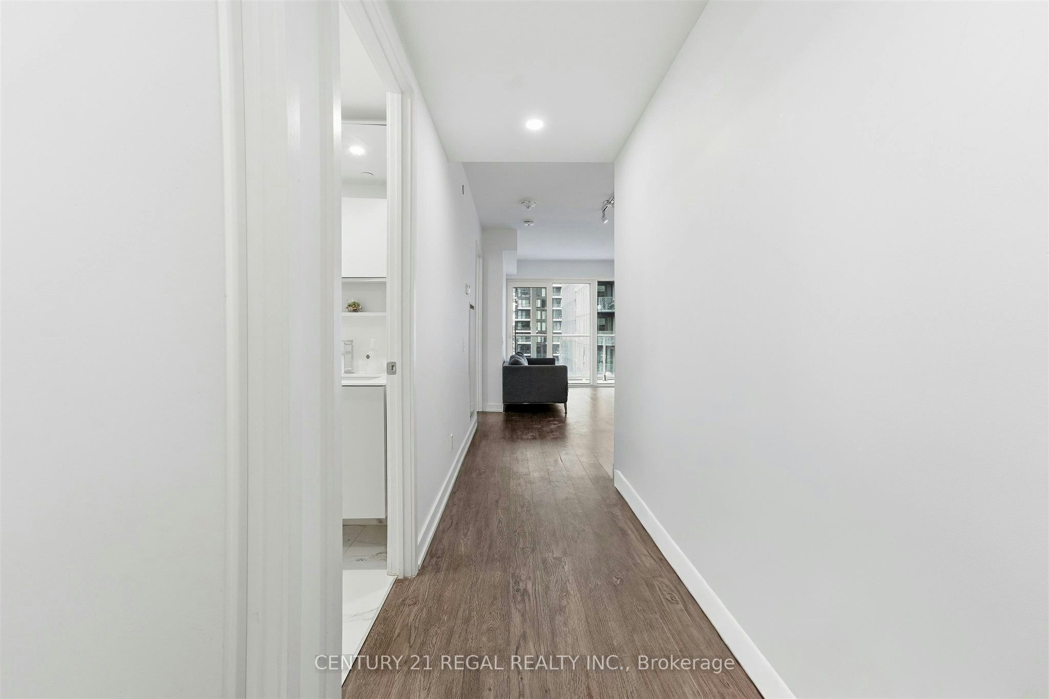 1915-88 Queen Street E, Toronto, ON, M5C 0B6 - 8