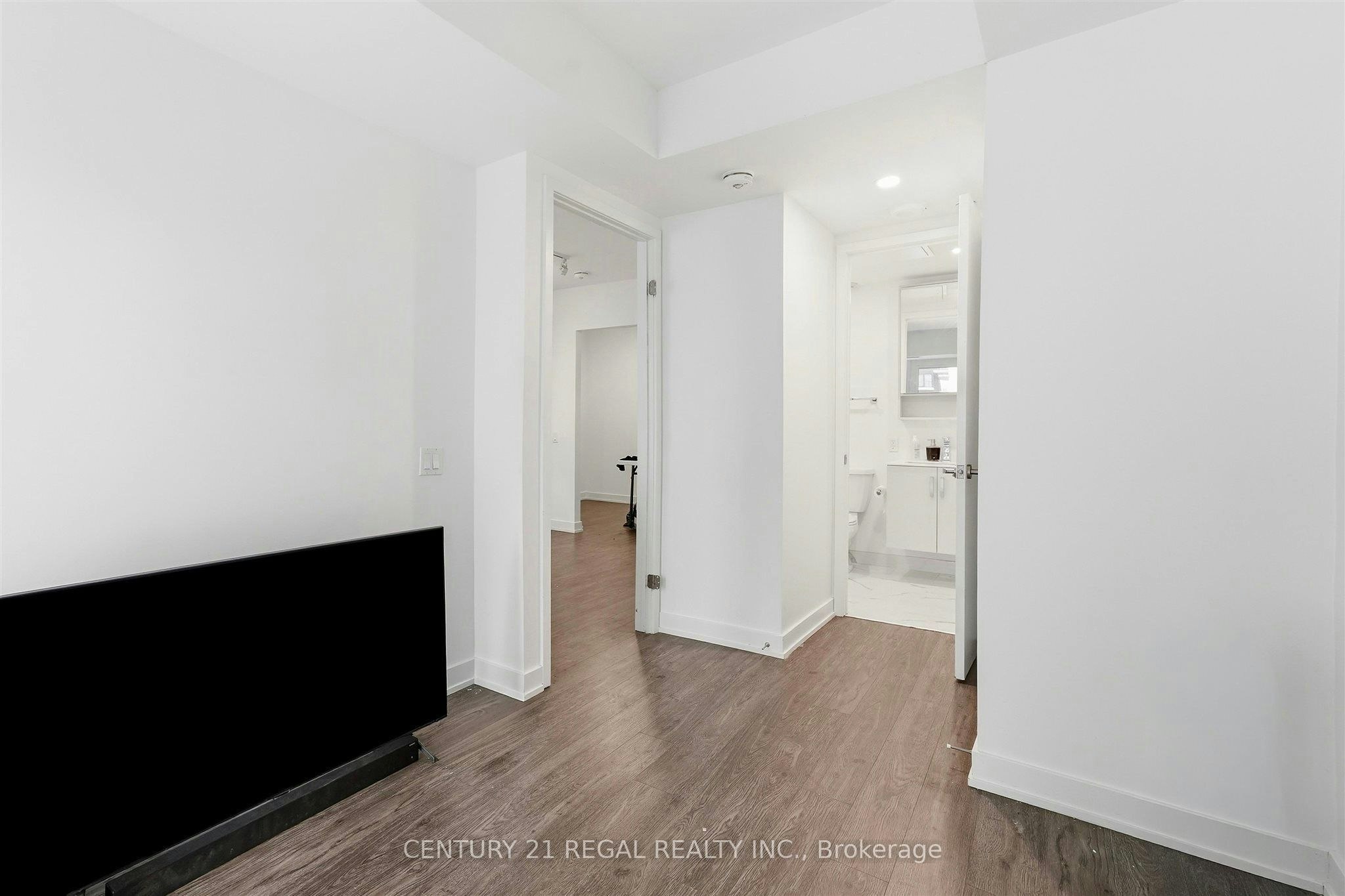 1915-88 Queen Street E, Toronto, ON, M5C 0B6 - 21