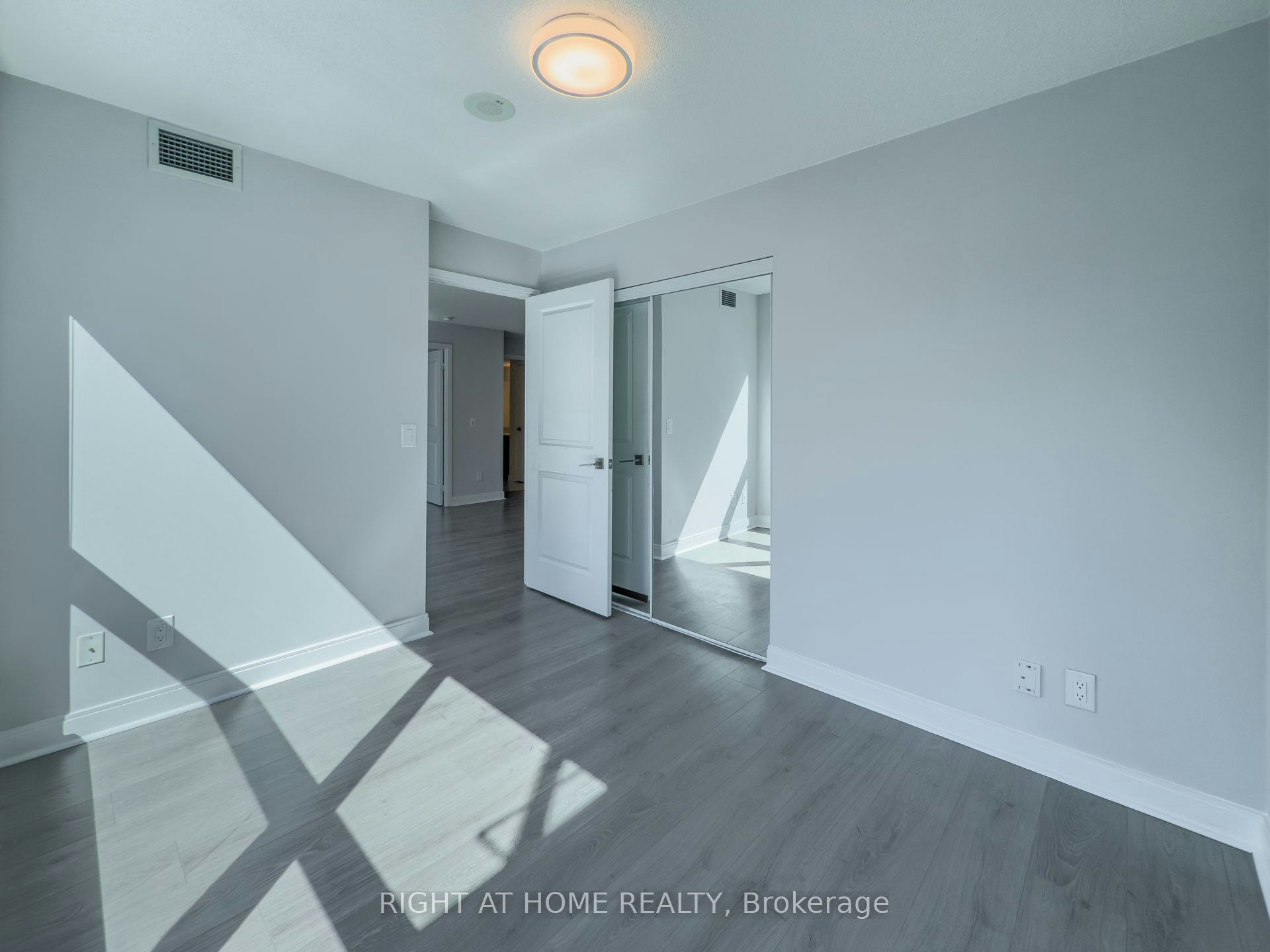 806-1 Scott Street, Toronto, ON, M5E 1A1 - 16