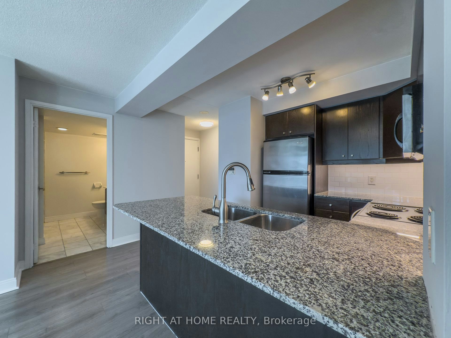 806-1 Scott Street, Toronto, ON, M5E 1A1 - 19