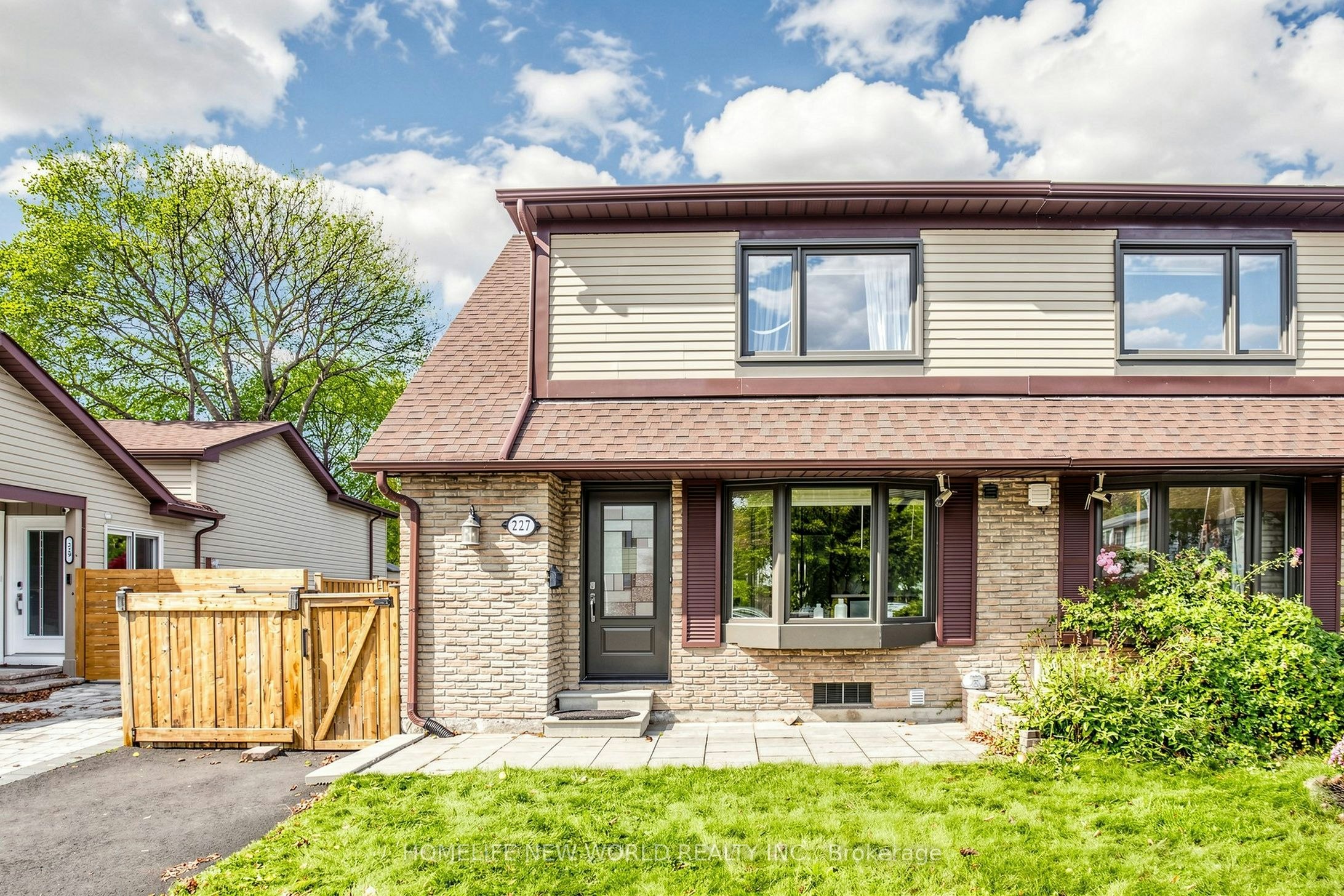 227 Hollyberry Trail, Toronto, ON, M2H 2P3