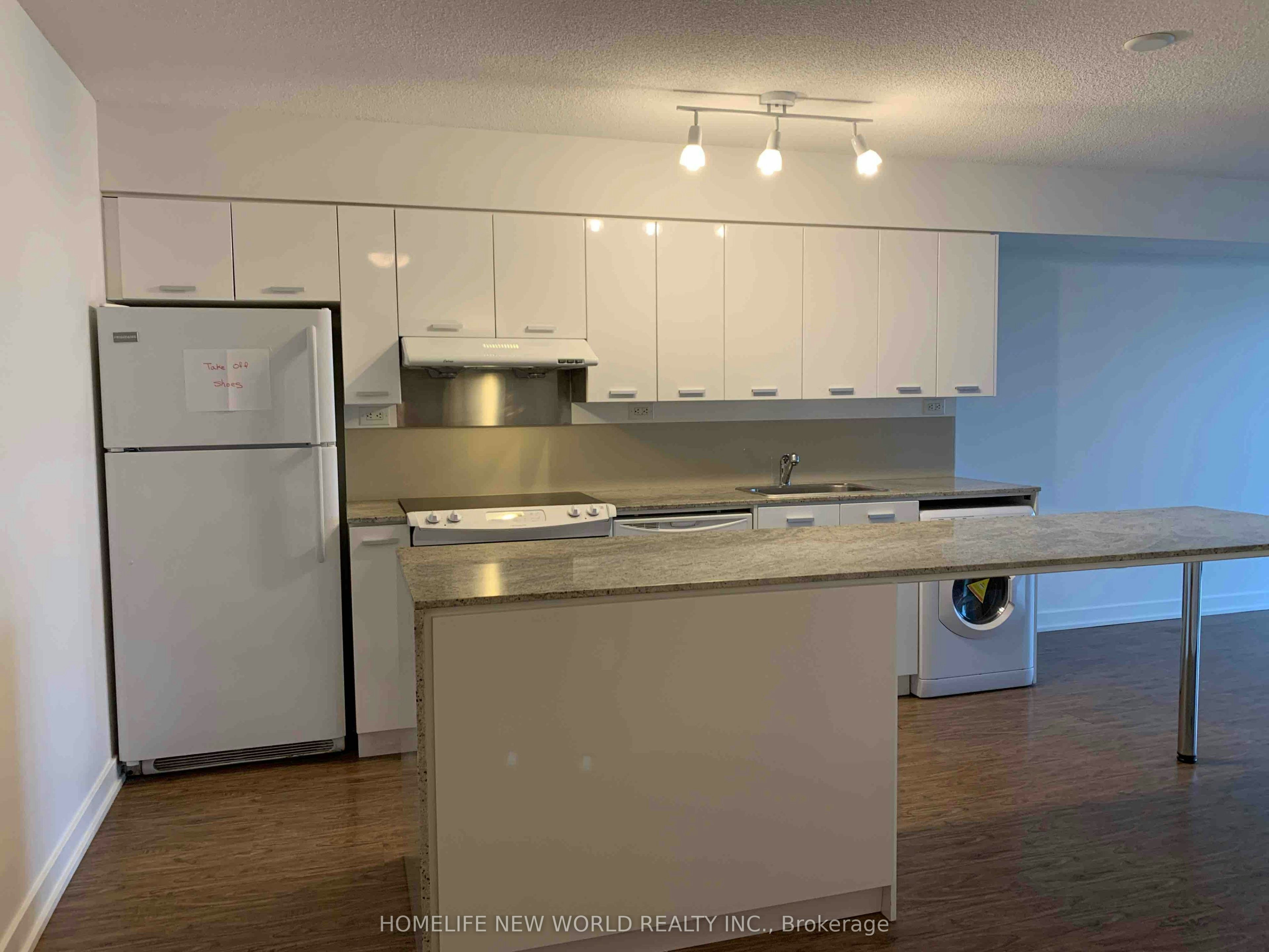 1207-33 Singer Court, Toronto, ON, M2K 0B4 - 3