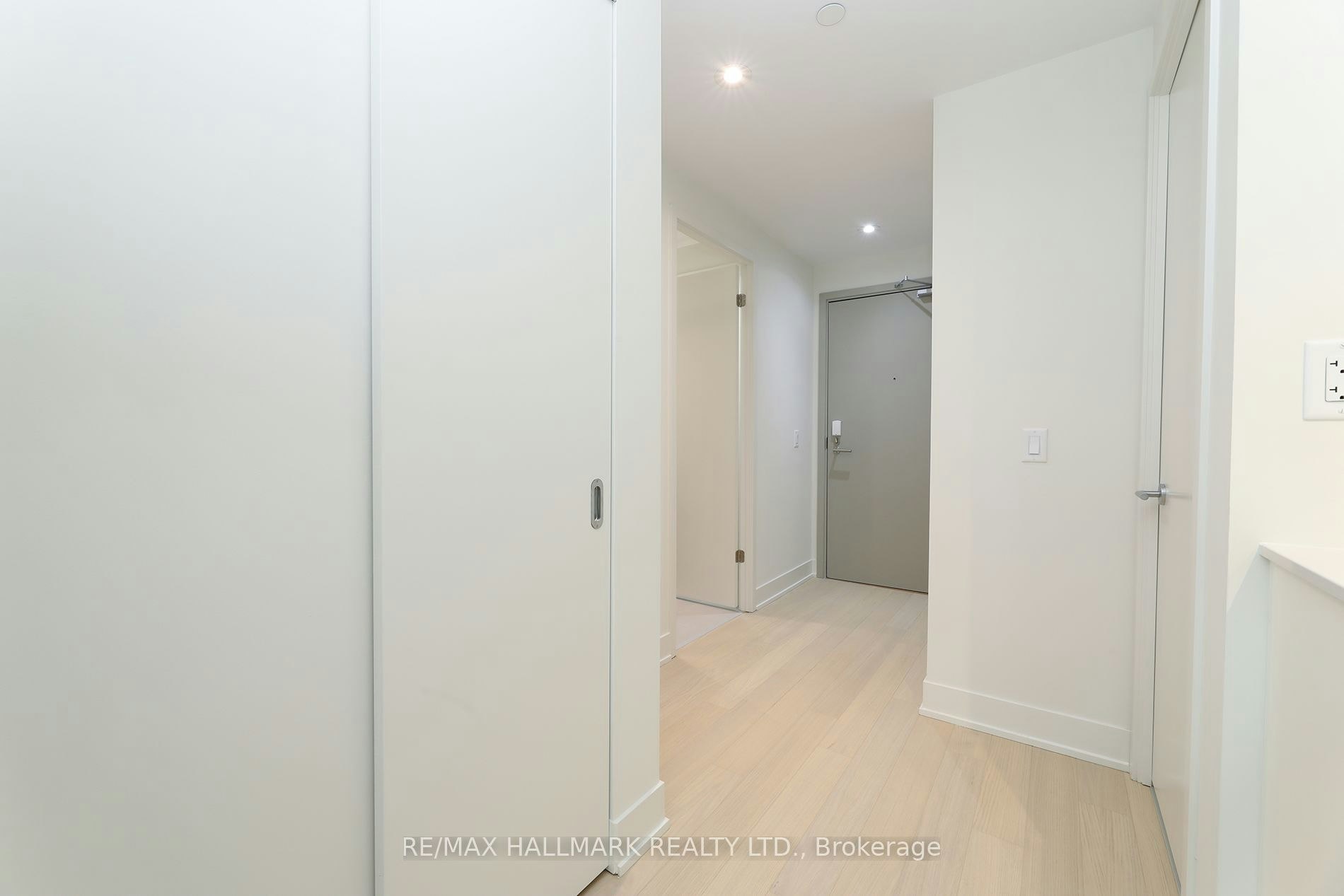 306-322 Dupont Street, Toronto, ON, M5R 0E3 - 3