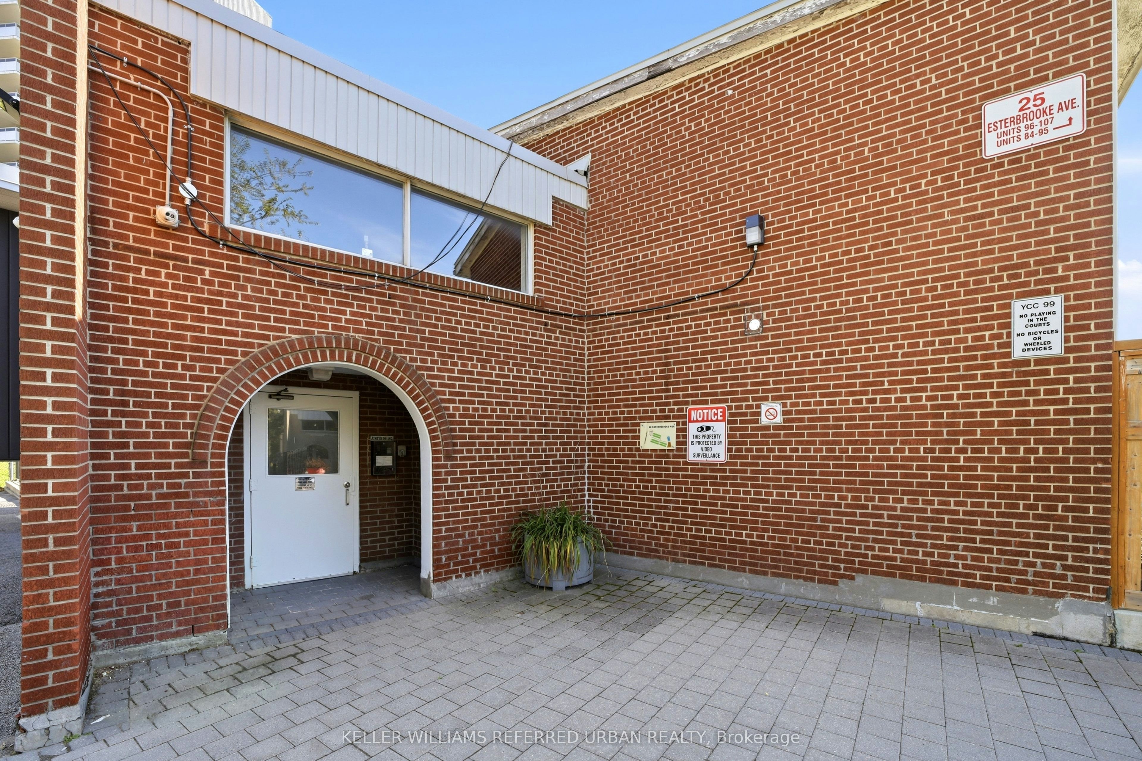 102-25 Esterbrooke Avenue, Toronto, ON, M2J 2C5