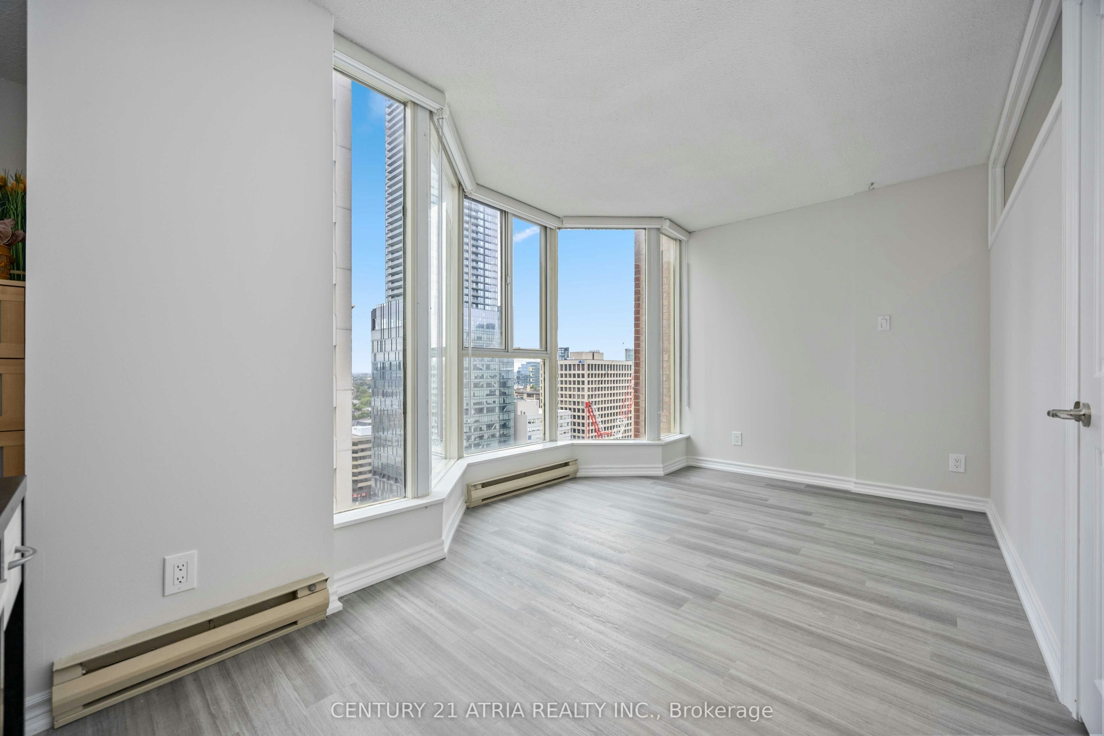 2205-55 Centre Avenue, Toronto, ON, M5G 2H5 - 15