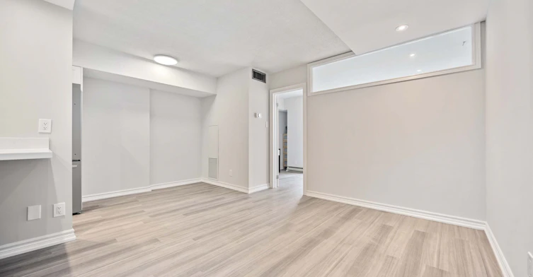 2205-55 Centre Avenue, Toronto, ON, M5G 2H5 - 8