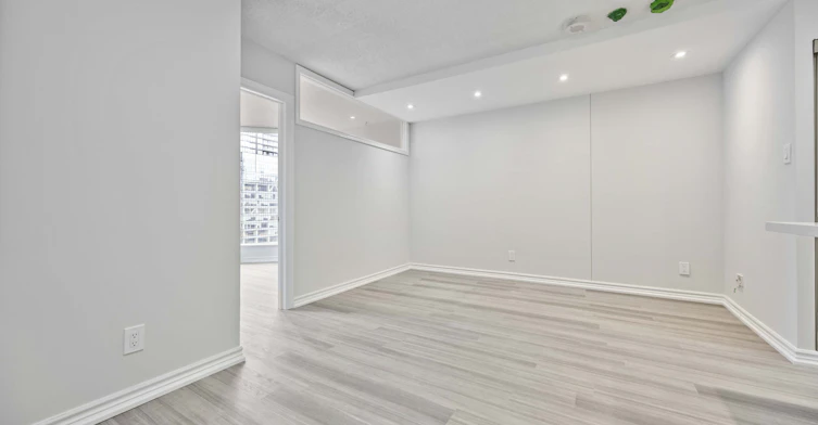 2205-55 Centre Avenue, Toronto, ON, M5G 2H5 - 9