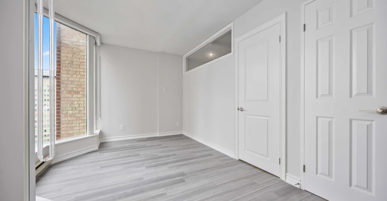 2205-55 Centre Avenue, Toronto, ON, M5G 2H5 - 16