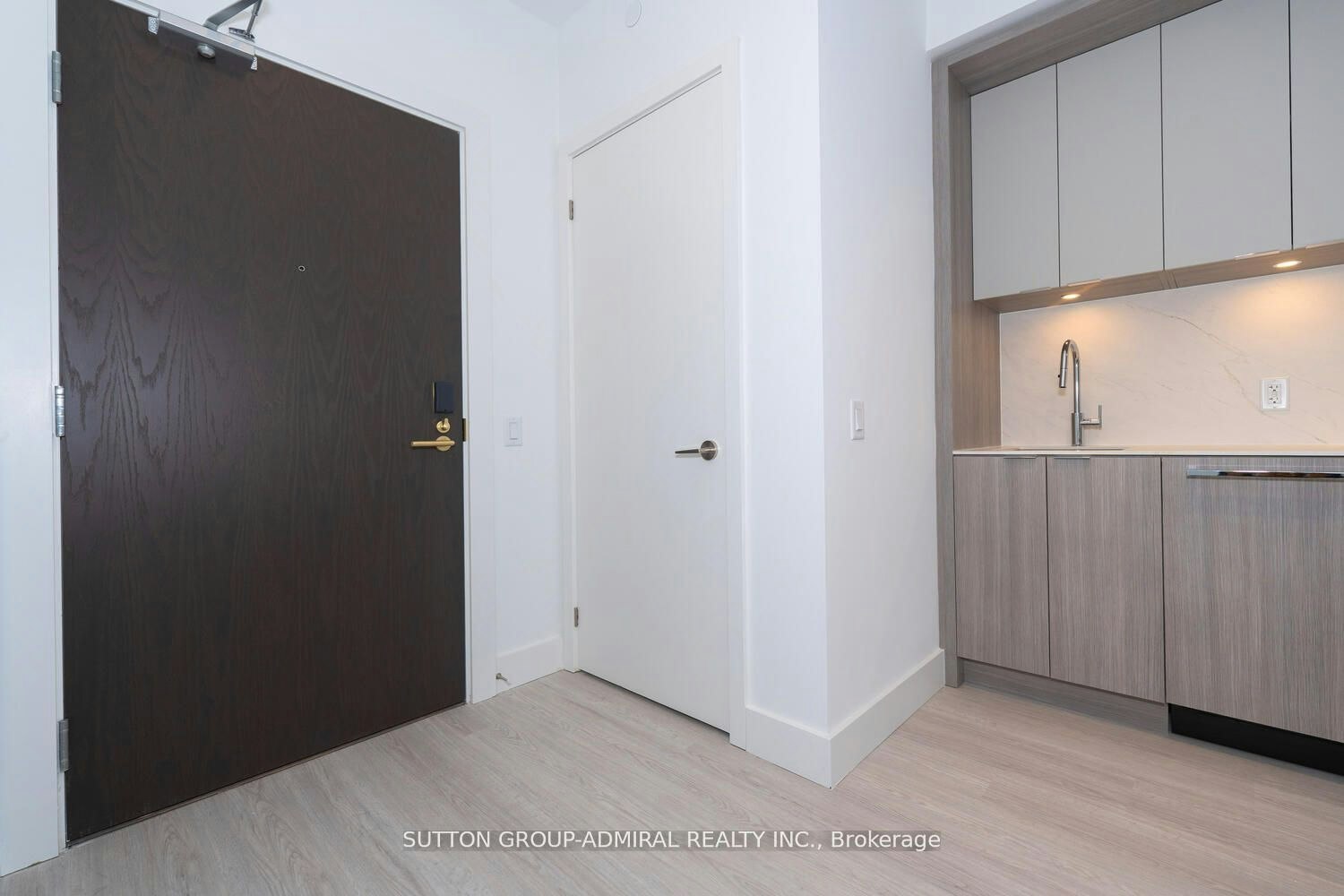 526-6 Greenbriar Road, Toronto, ON, M2K 0H6 - 7