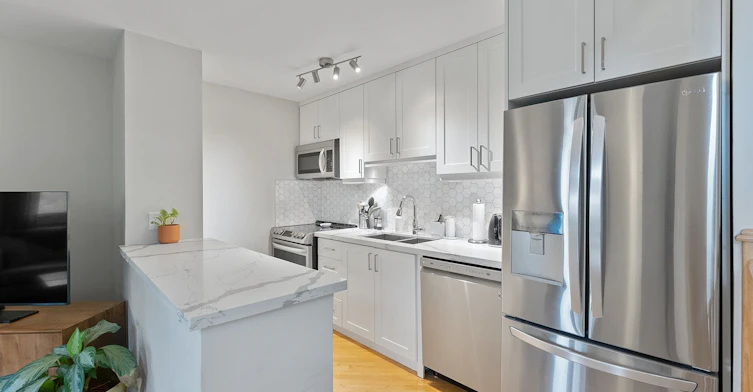 2-359 Albany Avenue, Toronto, ON, M5R 3E2 - 11