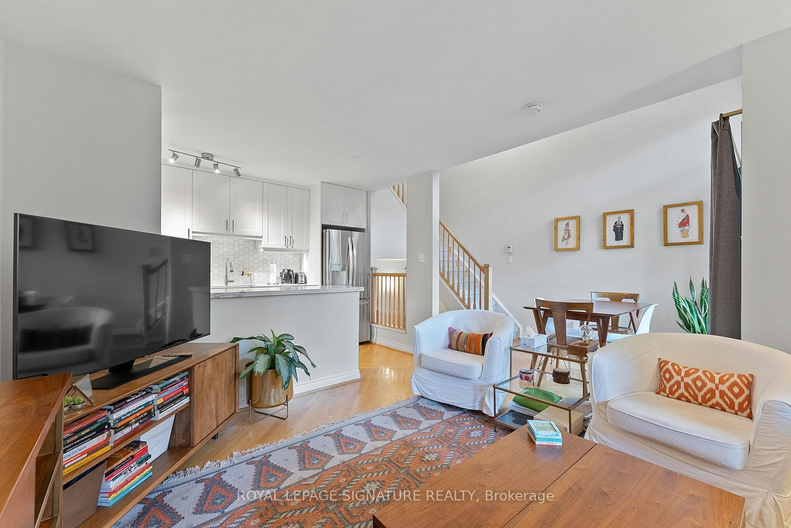 2-359 Albany Avenue, Toronto, ON, M5R 3E2