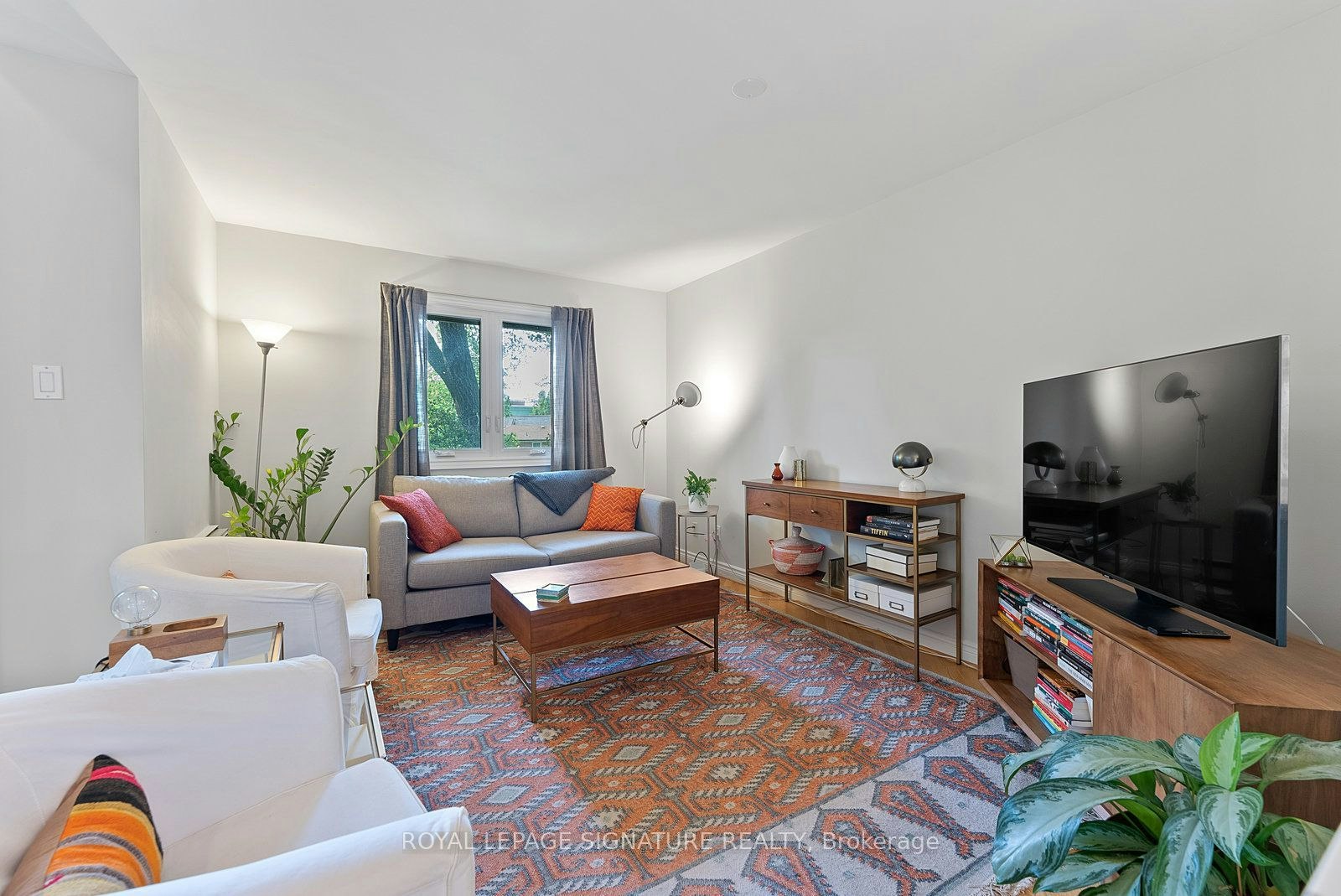 2-359 Albany Avenue, Toronto, ON, M5R 3E2 - 2
