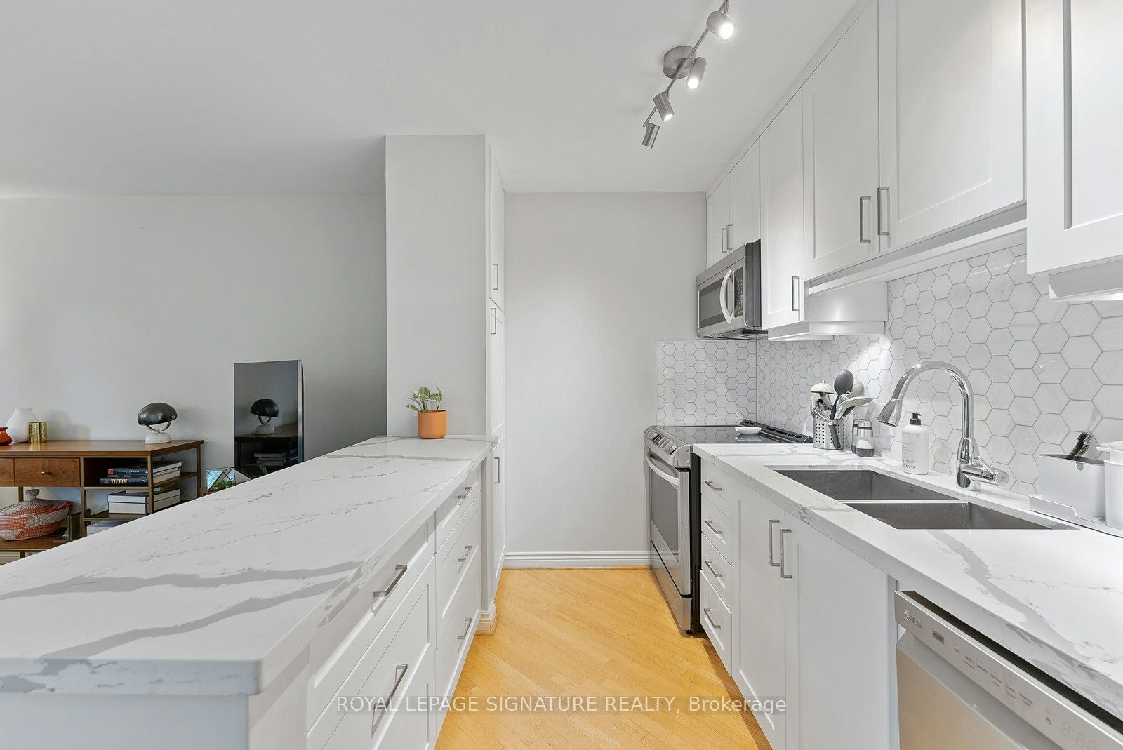2-359 Albany Avenue, Toronto, ON, M5R 3E2 - 14