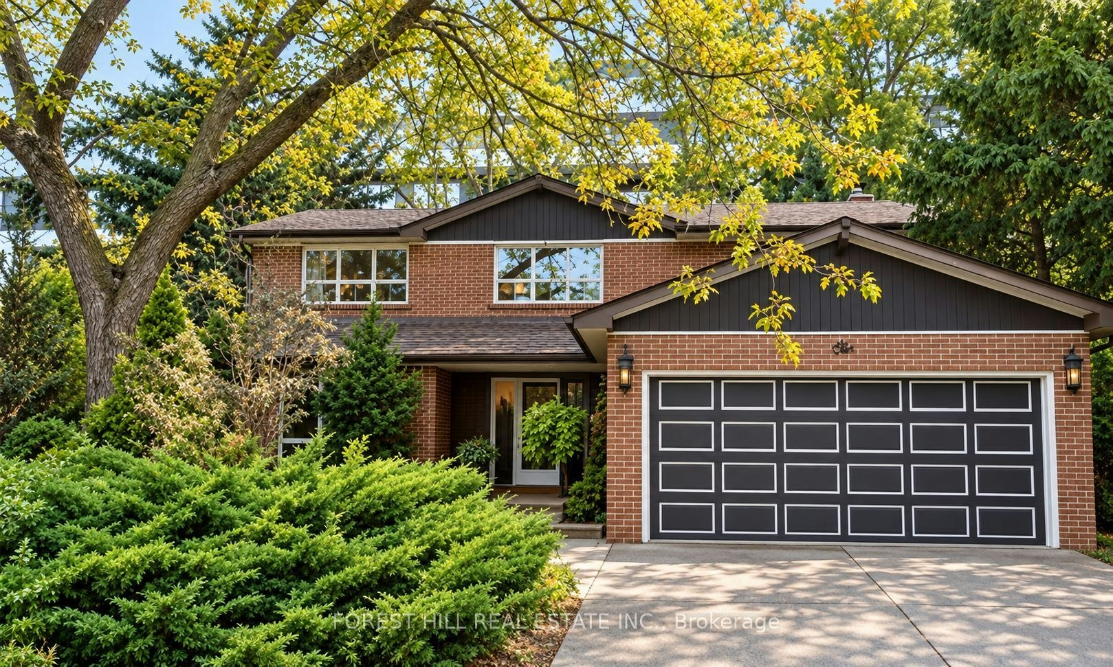10 Teagarden Court, Toronto, ON, M2N 5Z9