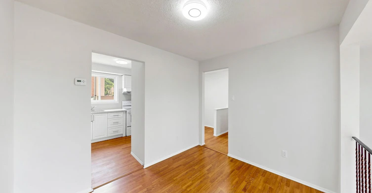 8 Rusty Crest Way, Toronto, ON, M2J 2Y4 - 11