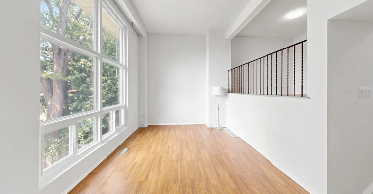 8 Rusty Crest Way, Toronto, ON, M2J 2Y4 - 3
