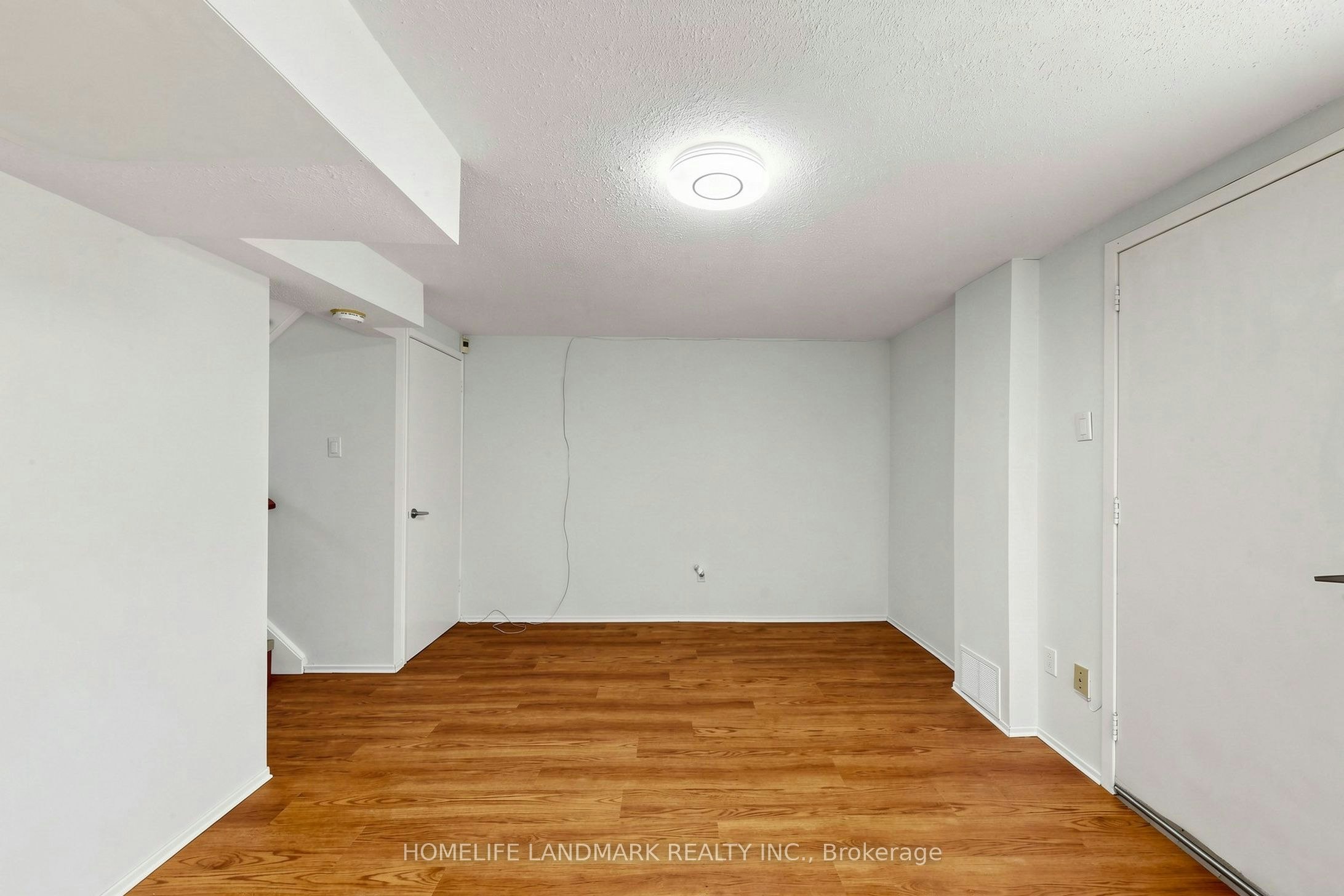 8 Rusty Crest Way, Toronto, ON, M2J 2Y4 - 30