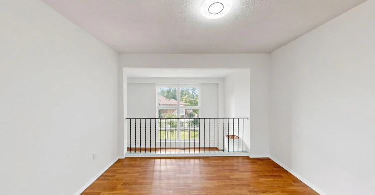 8 Rusty Crest Way, Toronto, ON, M2J 2Y4 - 9