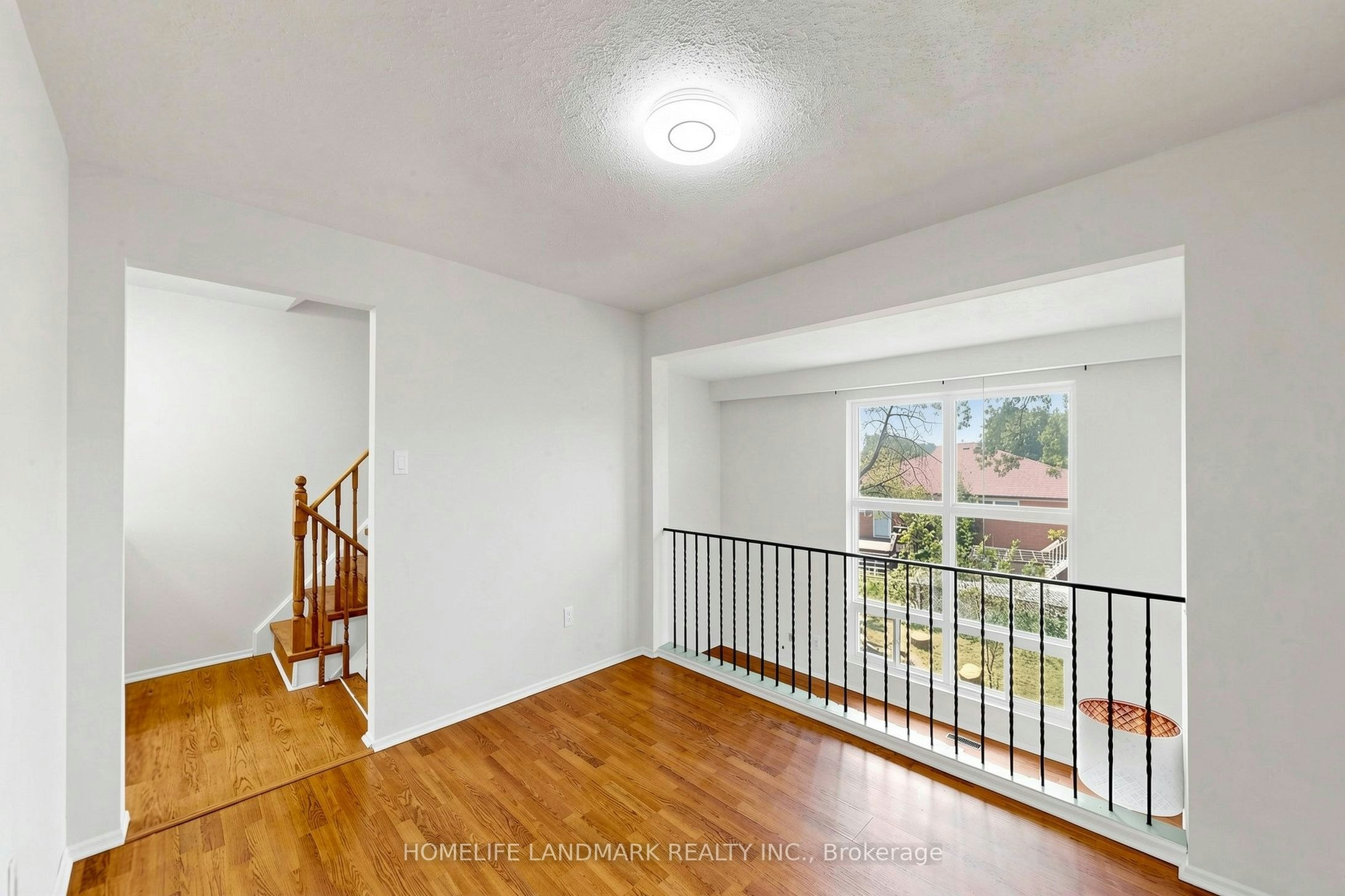 8 Rusty Crest Way, Toronto, ON, M2J 2Y4 - 10