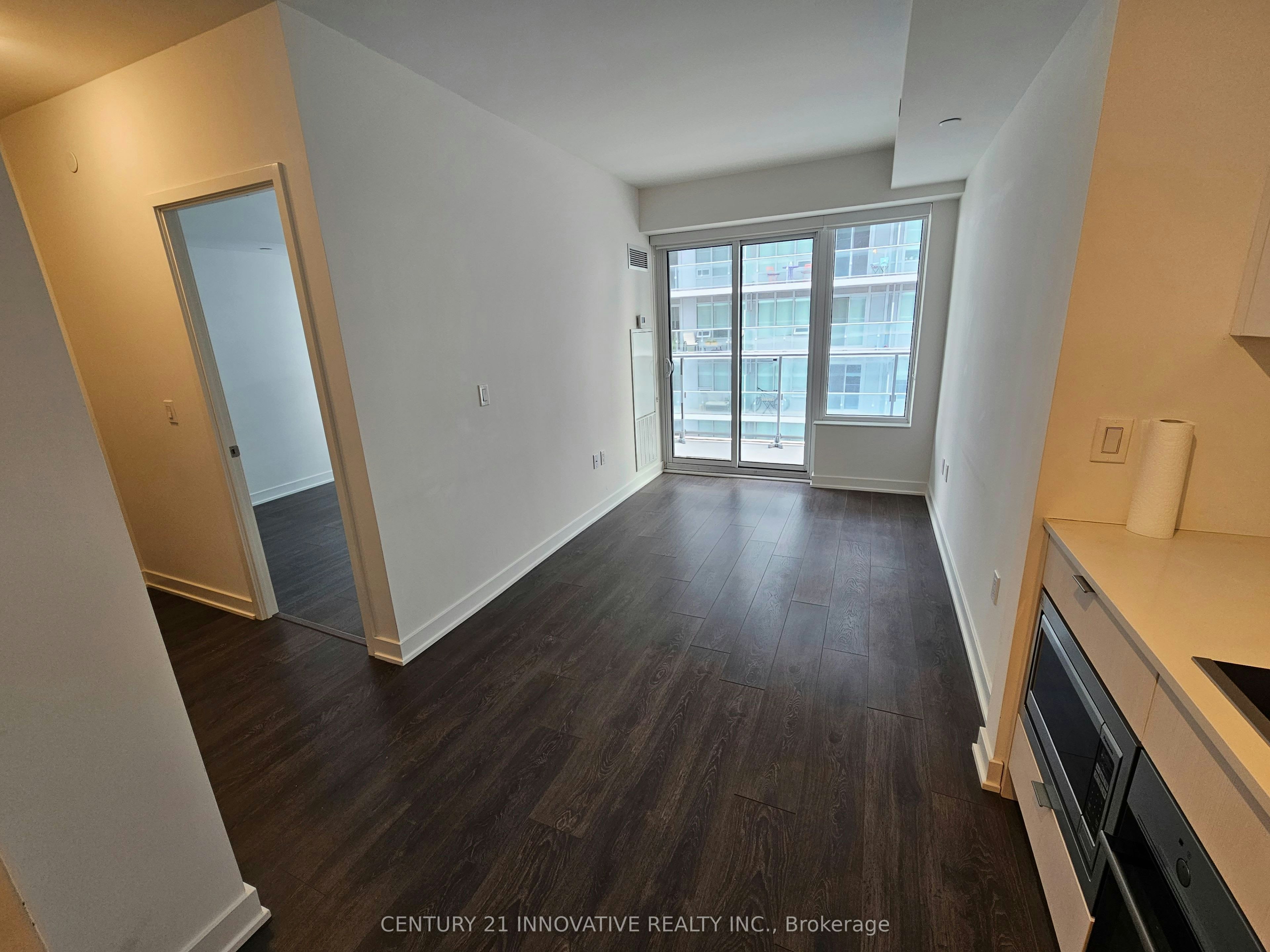 3307-99 Broadway Avenue, Toronto, ON, M4P 0E3 - 2