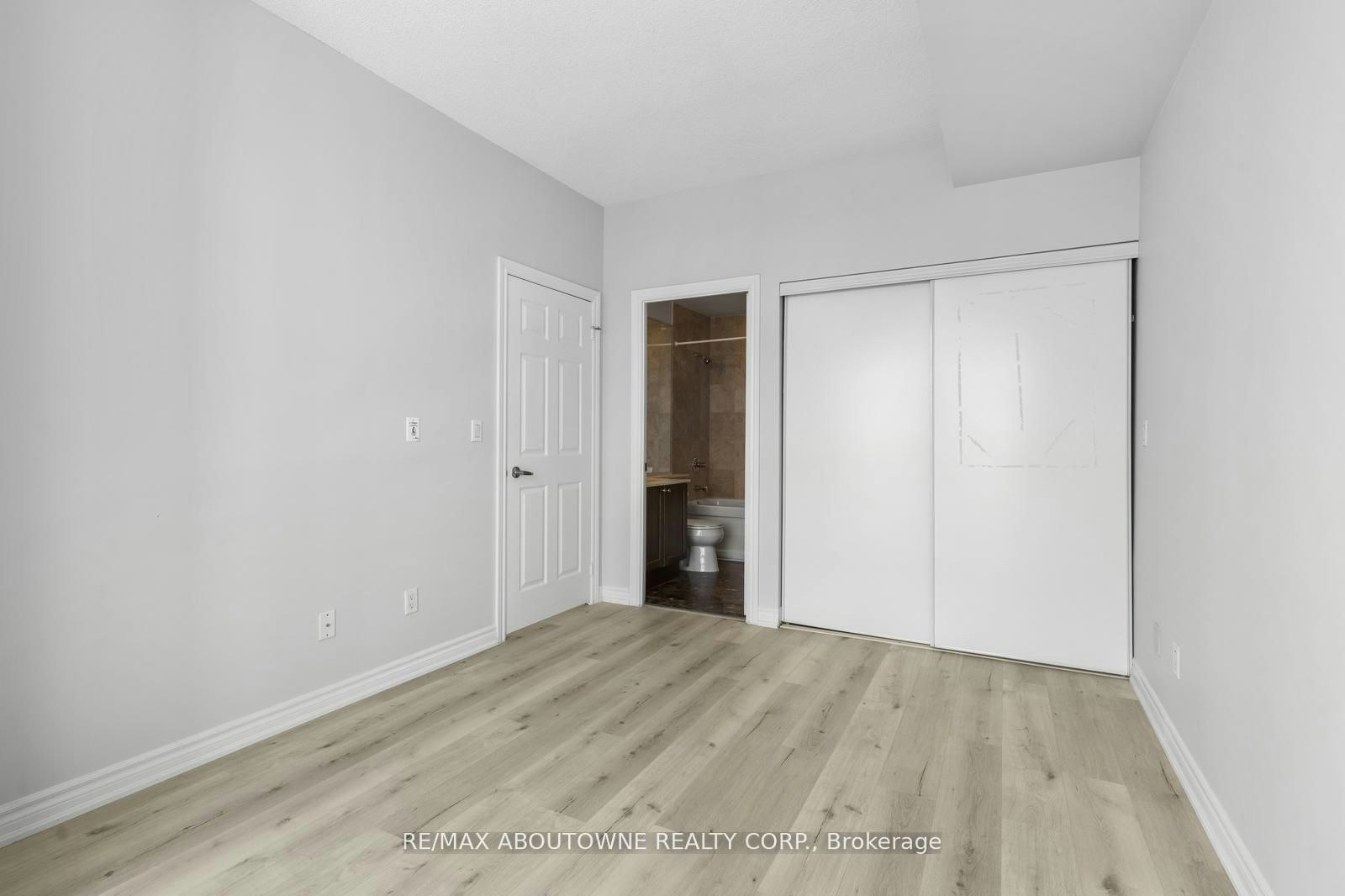 3503-761 Bay Street, Toronto, ON, M5G 2R2 - 16