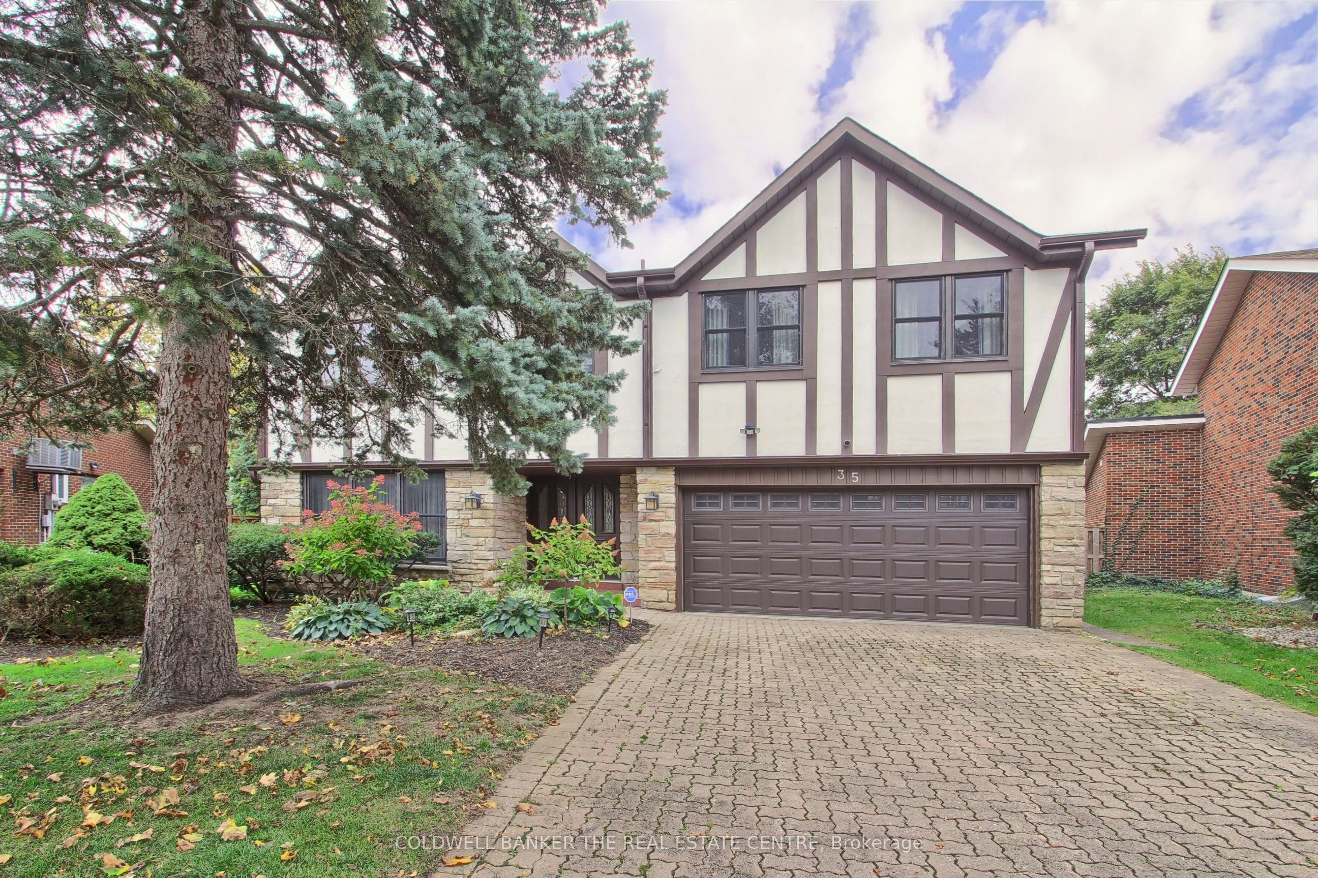 35 Tofino Crescent, Toronto, ON, M3B 1R9