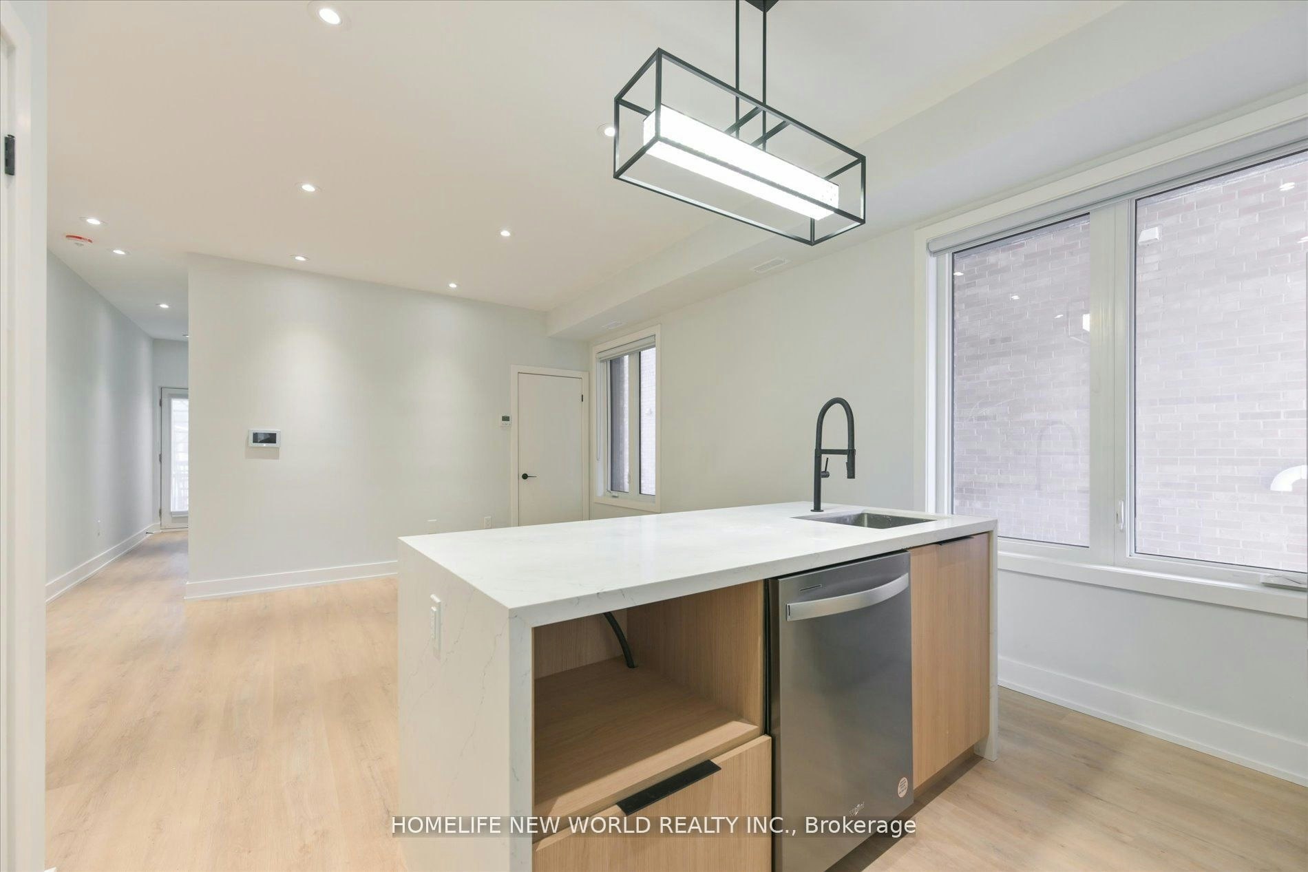 Main-995 Dufferin Dufferin Street, Toronto, ON, M6H 4B2 - 15