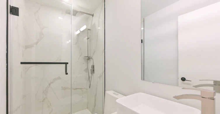 Main-995 Dufferin Dufferin Street, Toronto, ON, M6H 4B2 - 10