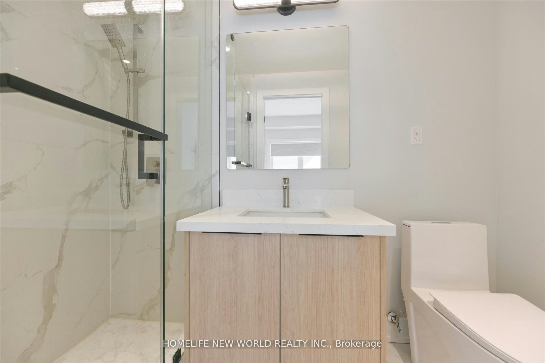 Main-995 Dufferin Dufferin Street, Toronto, ON, M6H 4B2 - 8