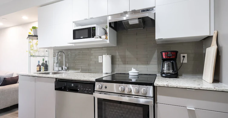 412-120 Varna Drive, Toronto, ON, M6A 0B3 - 28