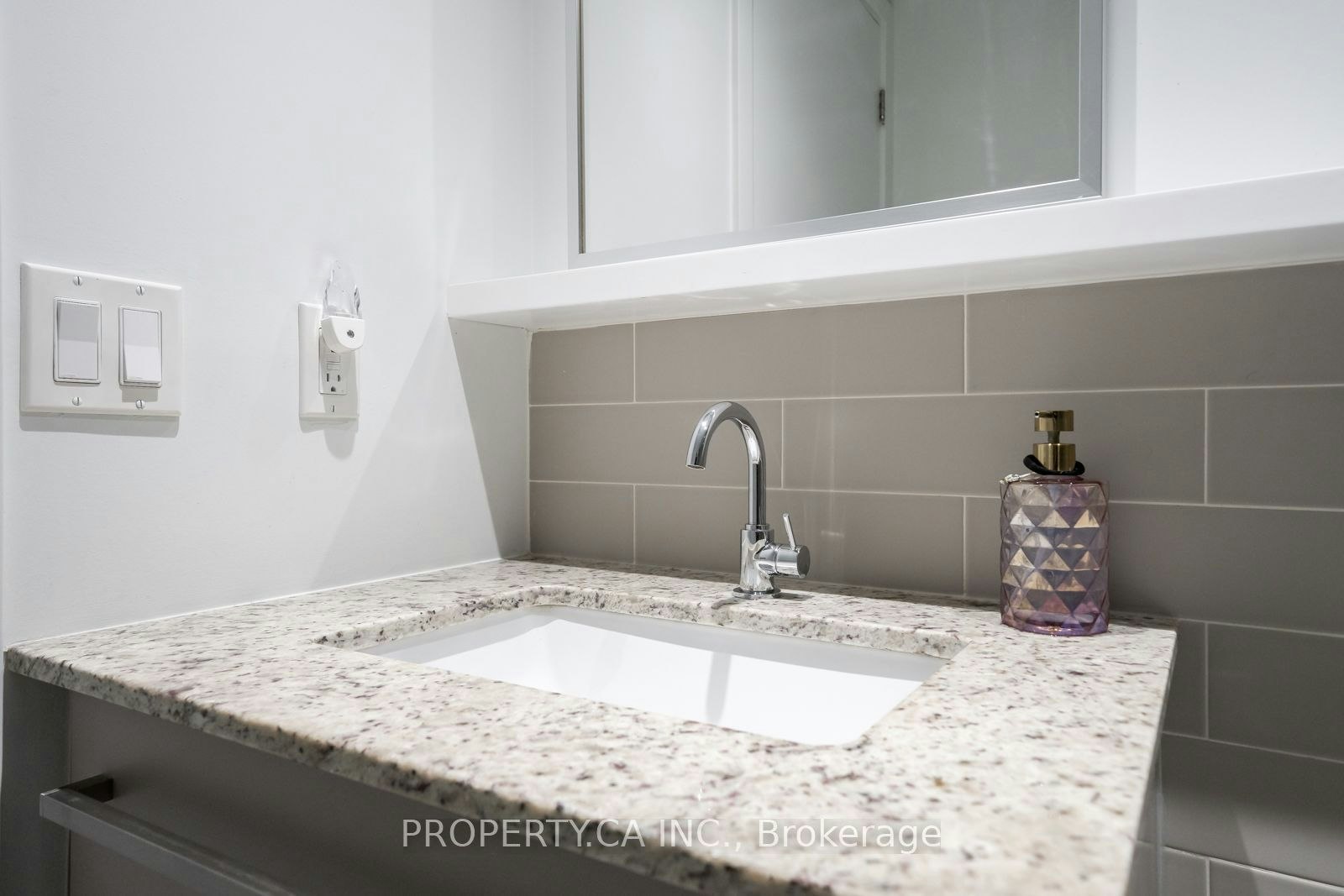 412-120 Varna Drive, Toronto, ON, M6A 0B3 - 24