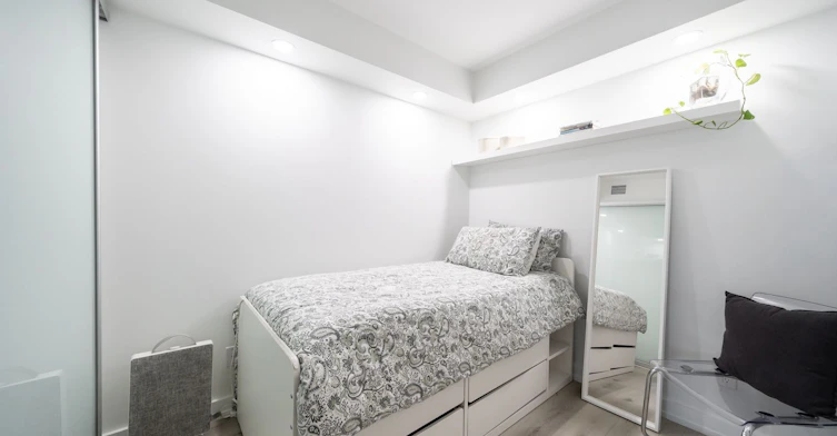 412-120 Varna Drive, Toronto, ON, M6A 0B3 - 10