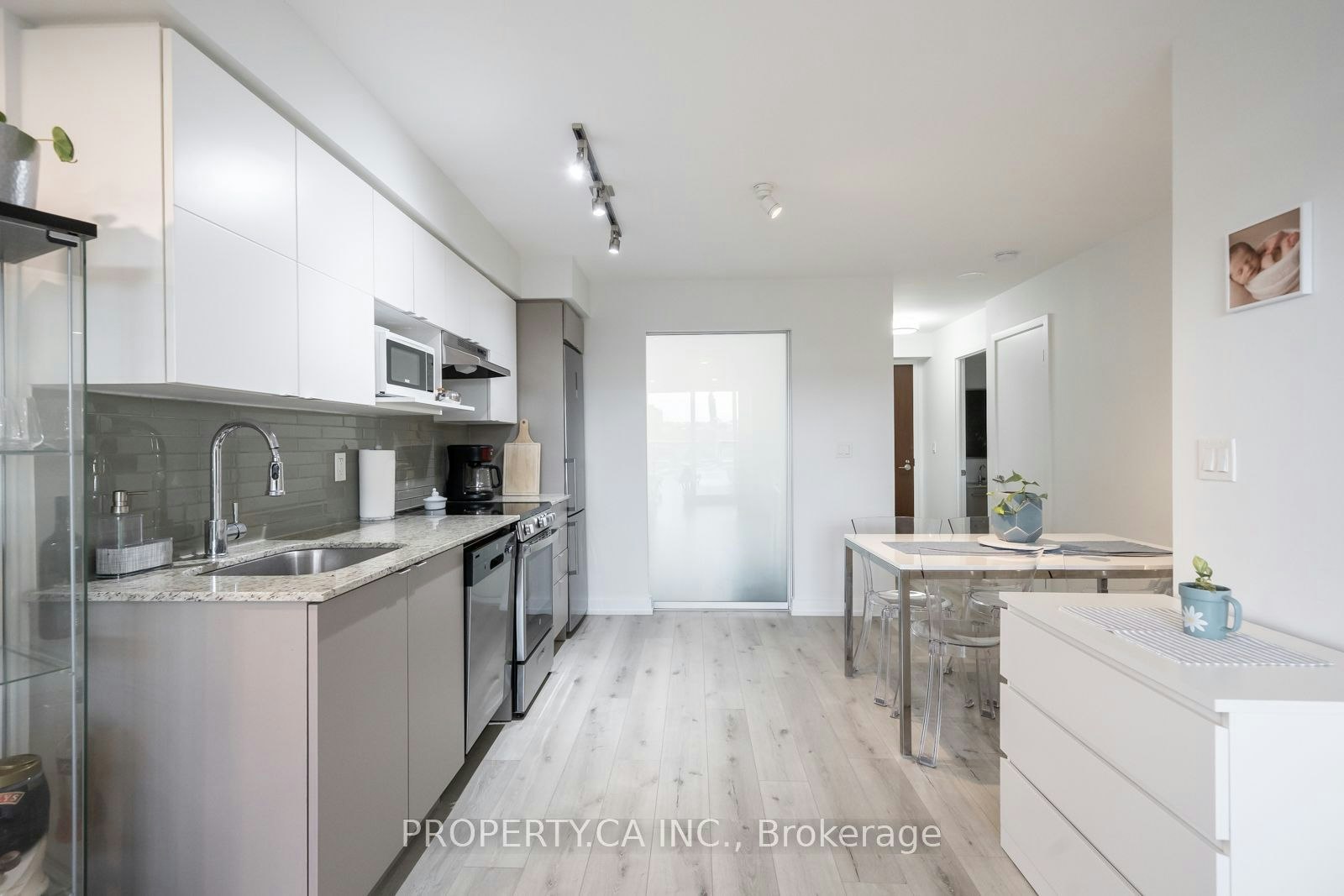 412-120 Varna Drive, Toronto, ON, M6A 0B3 - 27
