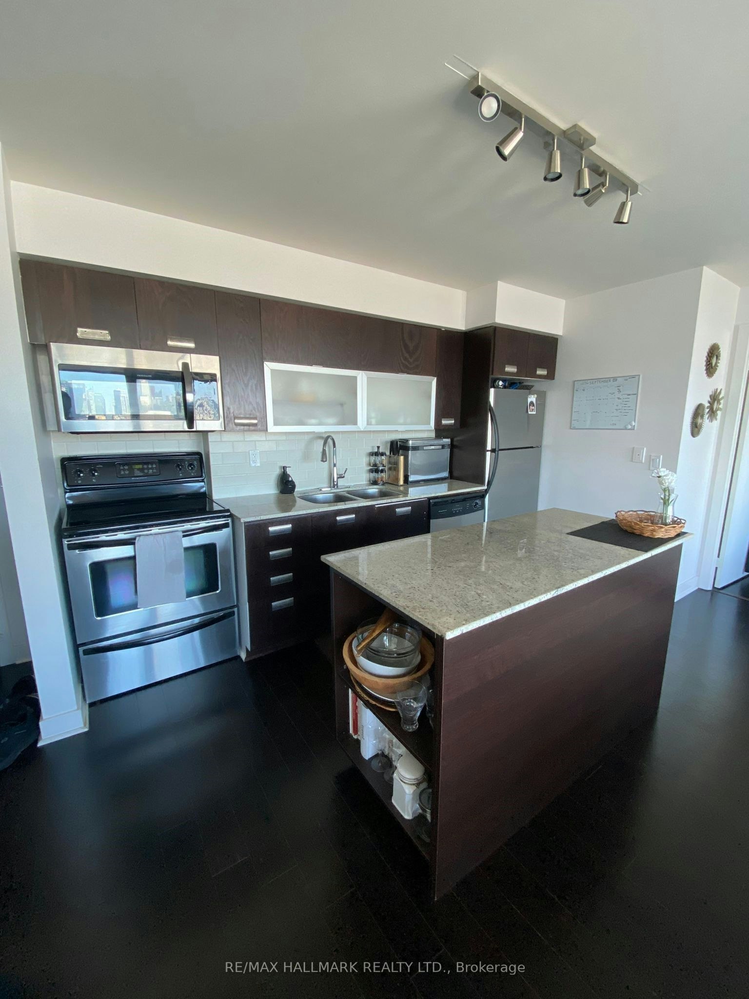 1807-80 Western Battery Road, Toronto, ON, M6K 3S1 - 6