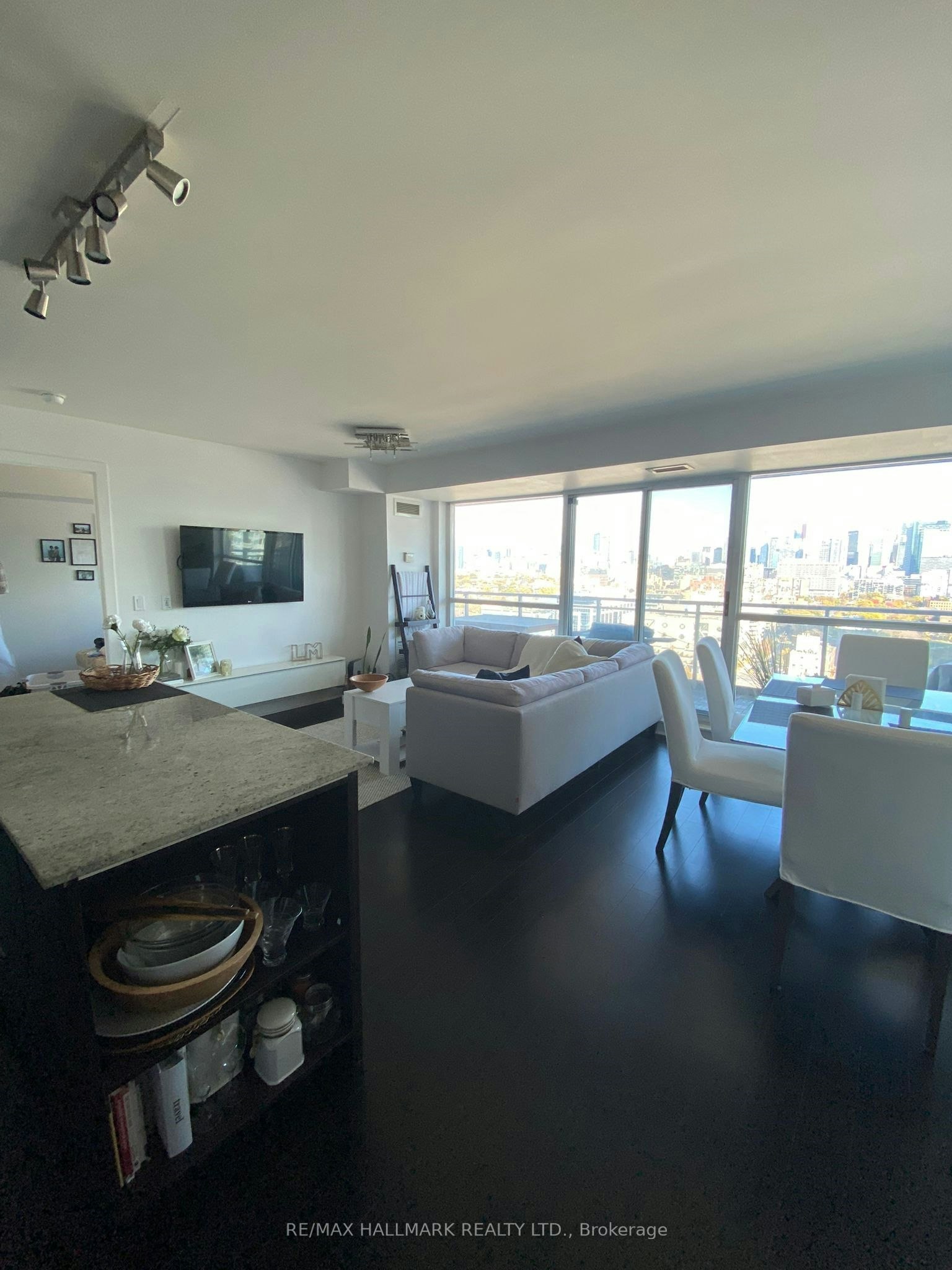 1807-80 Western Battery Road, Toronto, ON, M6K 3S1 - 4