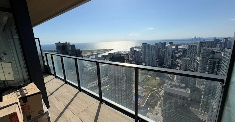 5515-3 Concord Cityplace Way, Toronto, ON, M5V 0X4 - 14