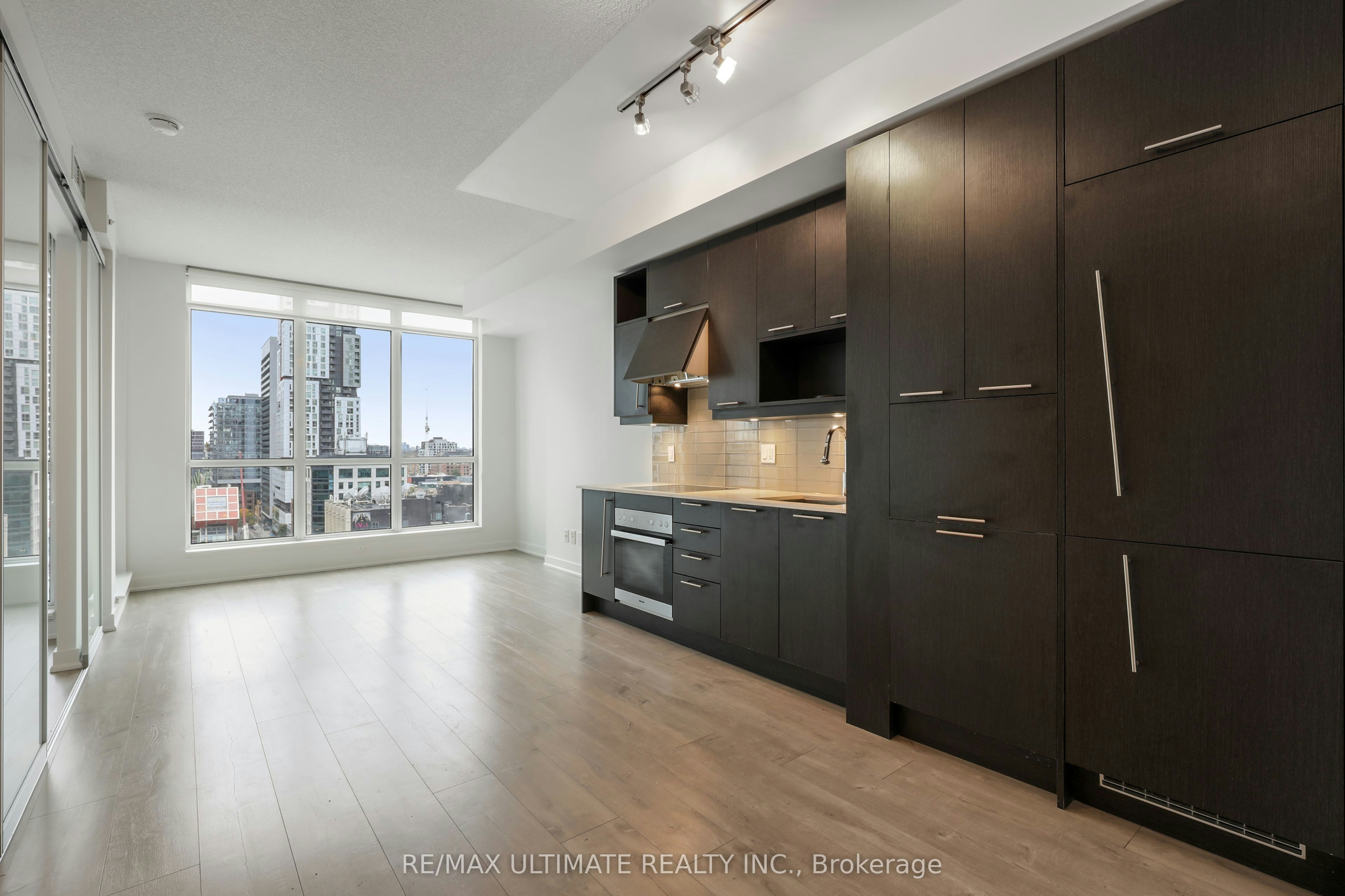 1408-199 Richmond Street W, Toronto, ON, M5V 0H4 - 2