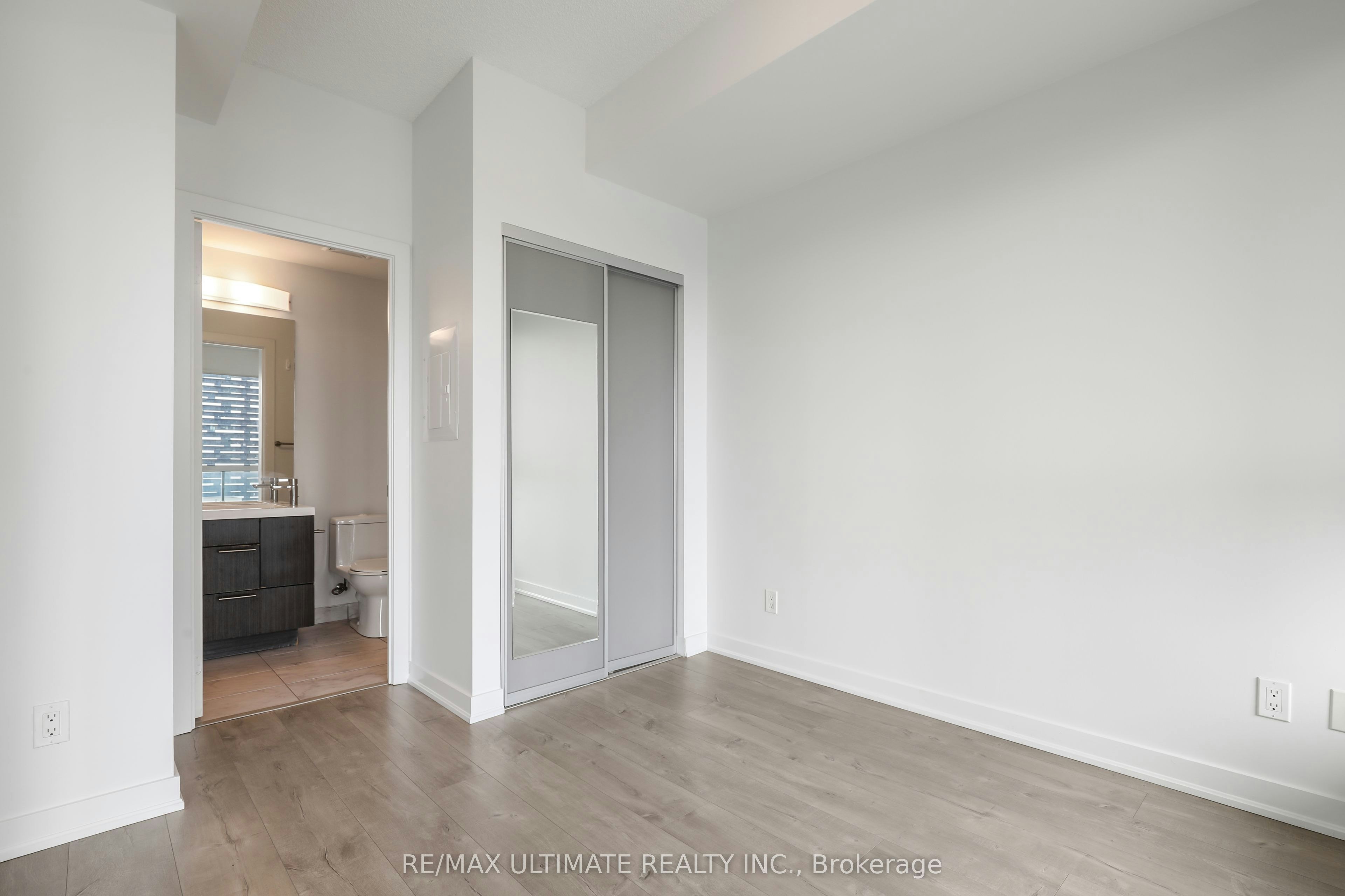 1408-199 Richmond Street W, Toronto, ON, M5V 0H4 - 11