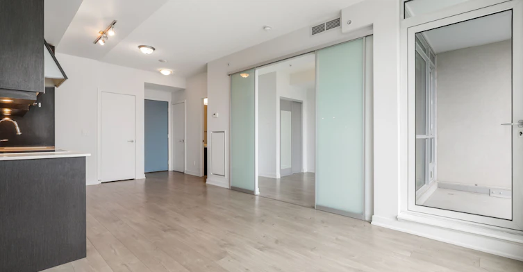 1408-199 Richmond Street W, Toronto, ON, M5V 0H4 - 4