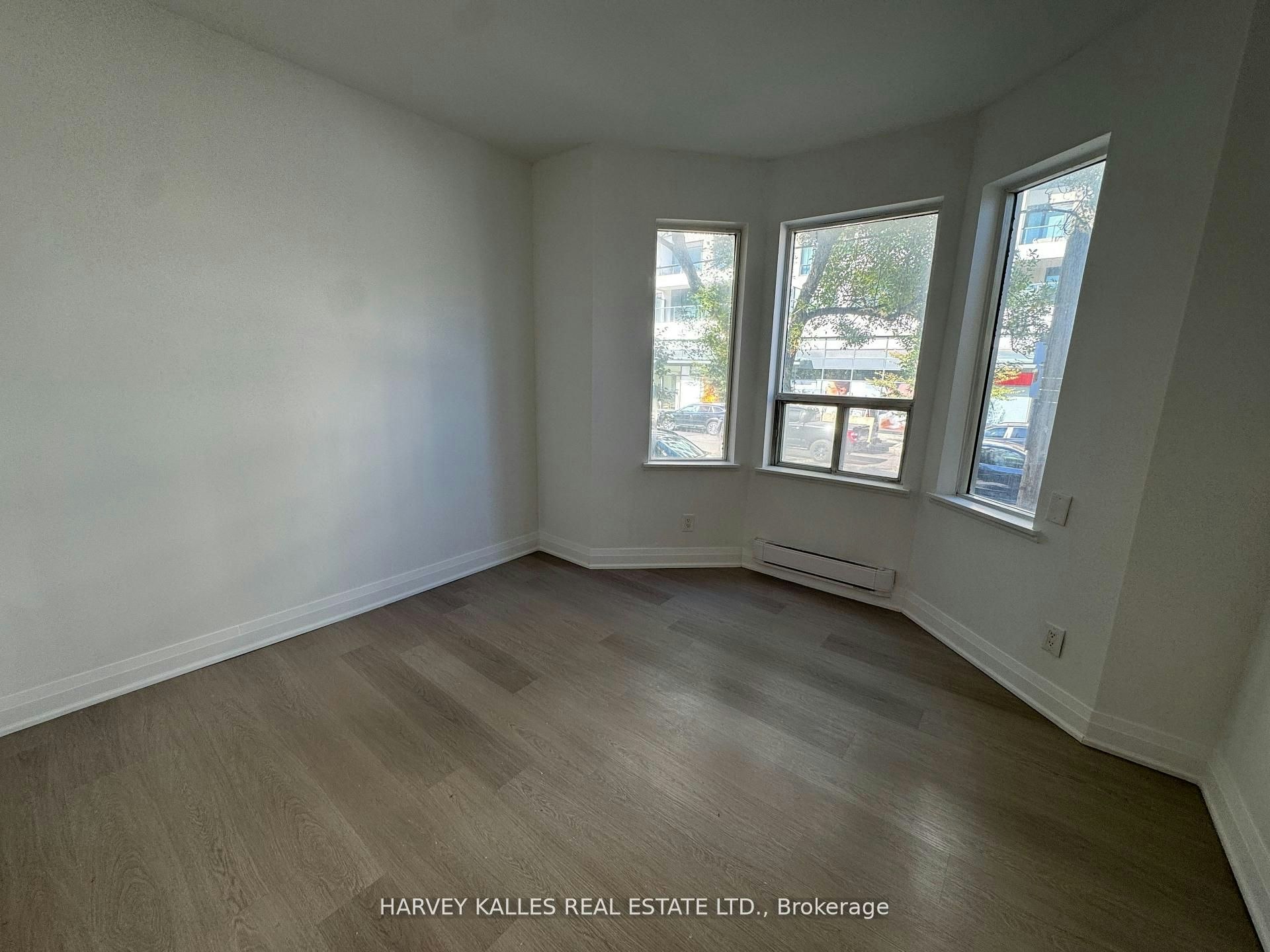 201-399 Dupont Street, Toronto, ON, M5R 1W3 - 3