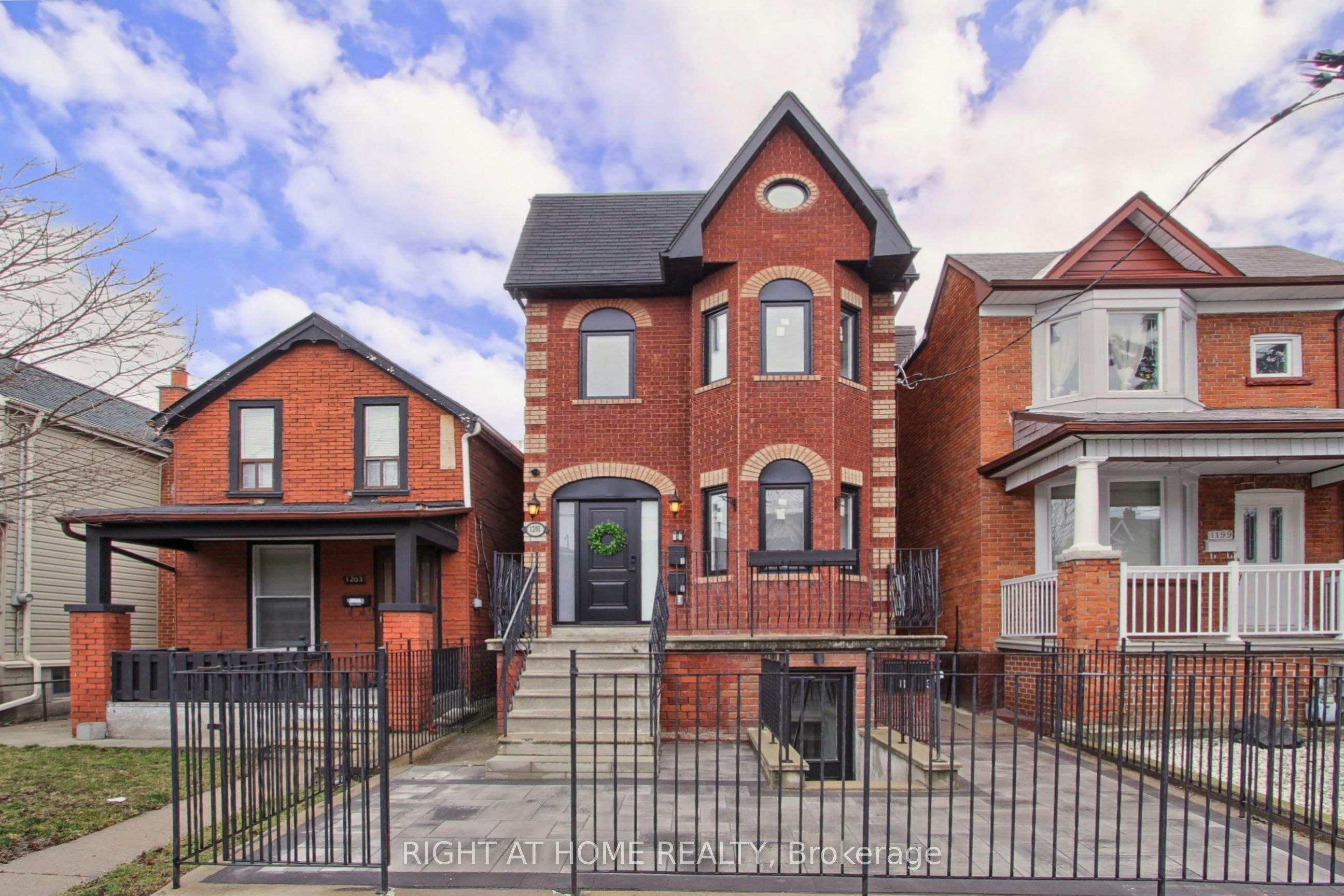 Unit 2-1201 Dovercourt Road, Toronto, ON, M6H 2Y1 - 21