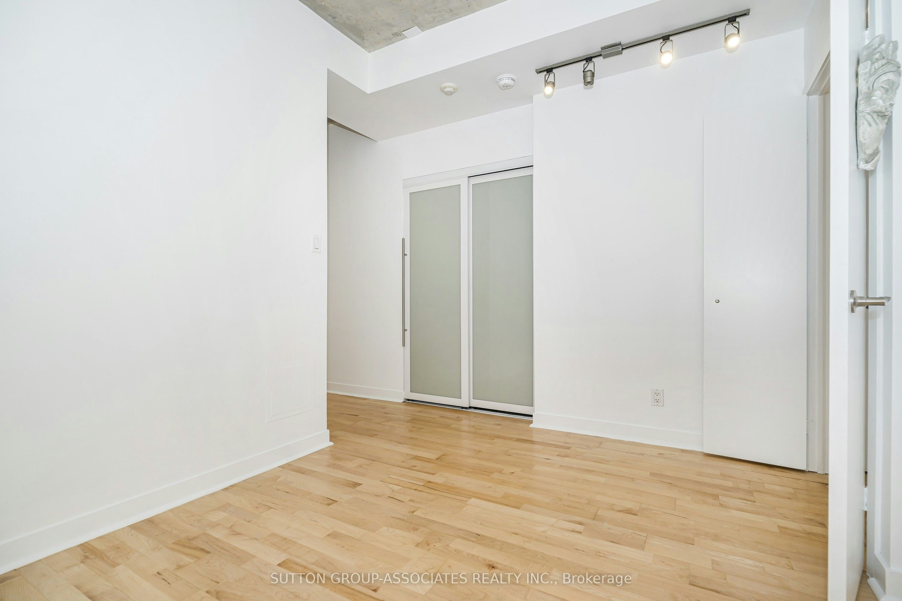 405-127 Queen Street E, Toronto, ON, M5C 1S3 - 17