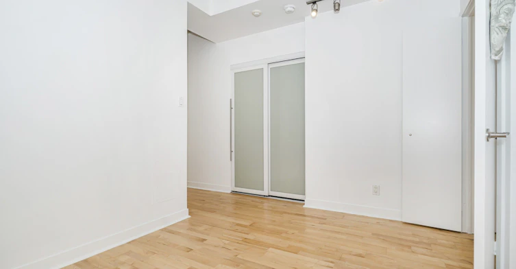 405-127 Queen Street E, Toronto, ON, M5C 1S3 - 17