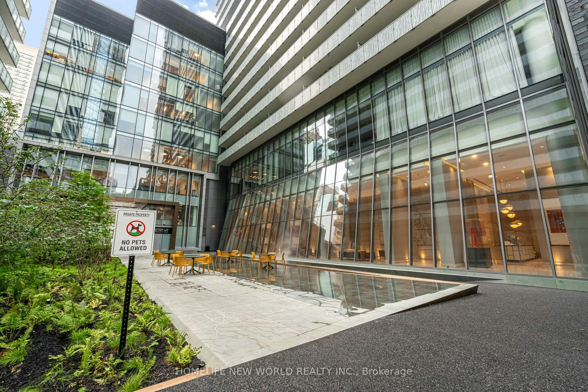 2311-50 Charles Street E, Toronto, ON, M4Y 0C3 - 4